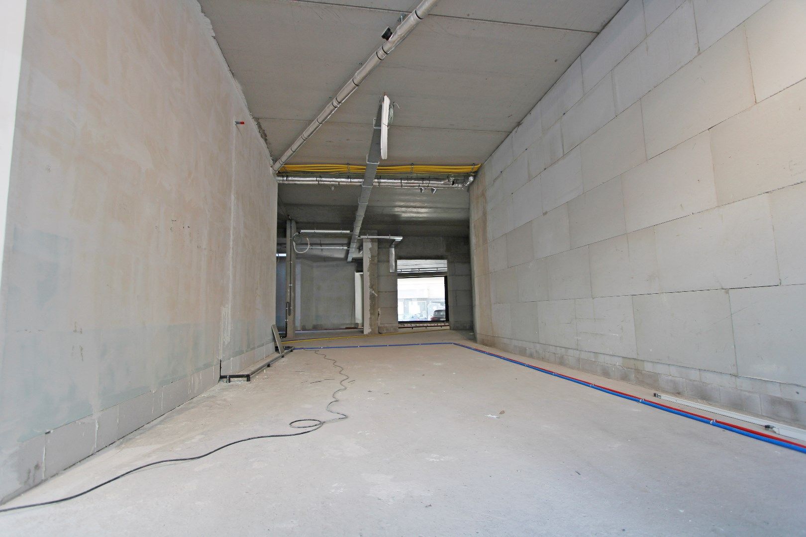 Multifunctionele ruimte omgeving Heldentorens Heist te huur (239m²) met laadkade foto 9