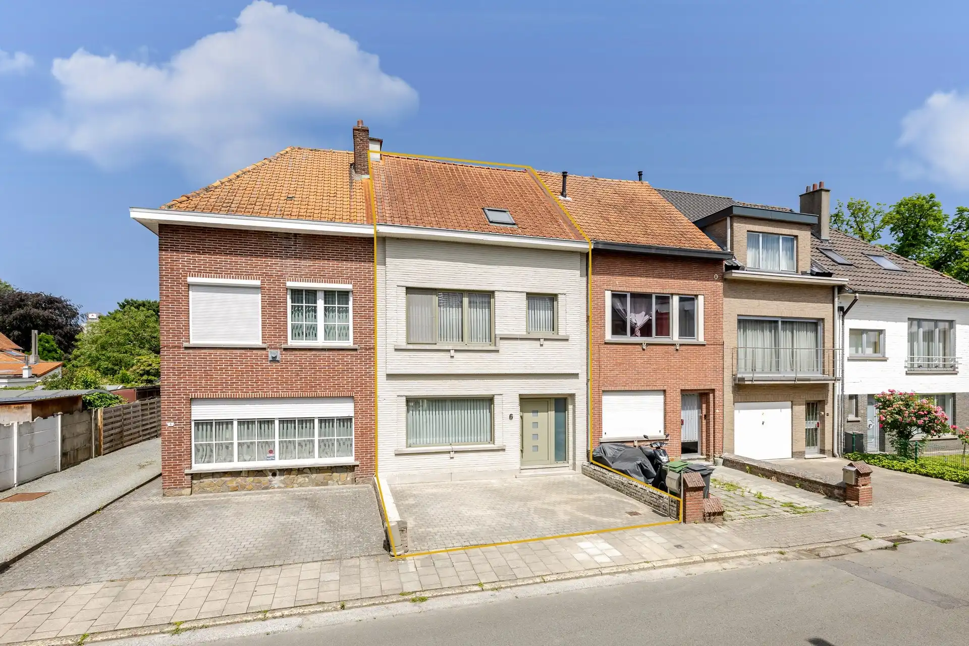 Hoofdfoto van de publicatie: Instapklare gezinswoning met 4 slaapkamers 