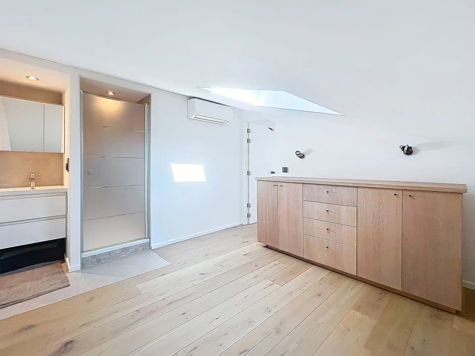 Gemeubileerd penthouse met 3 slaapkamers en prachtig terras foto 11