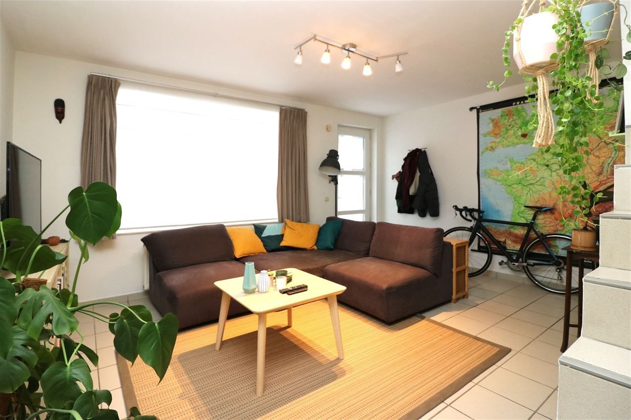 Centrale, zeer gezellige stadswoning met 2 slpk. en koer foto 4