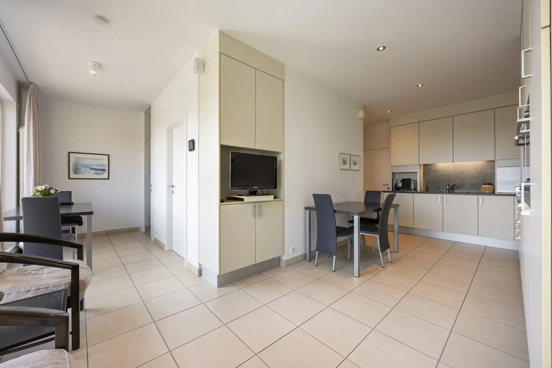 Ruim dakappartement met 2 slaapkamers en terras van ca. 155m². foto 7
