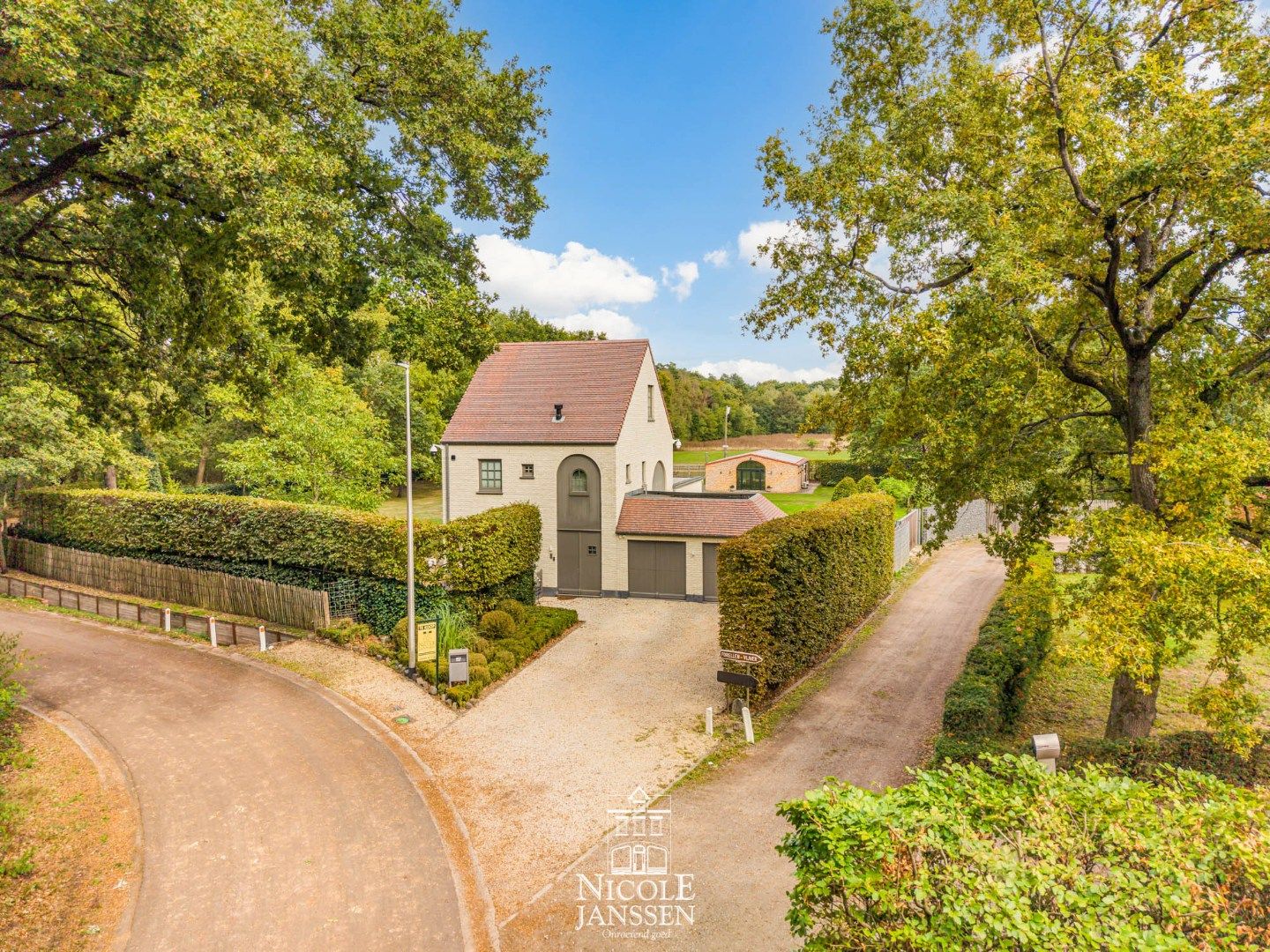 Exclusieve, karaktervolle villa foto 3