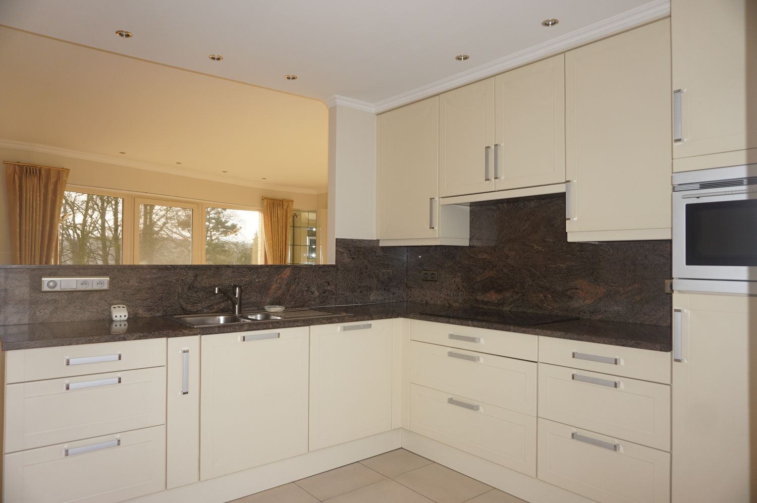 Appartement rustig gelegen in het centrum van Paal foto 4