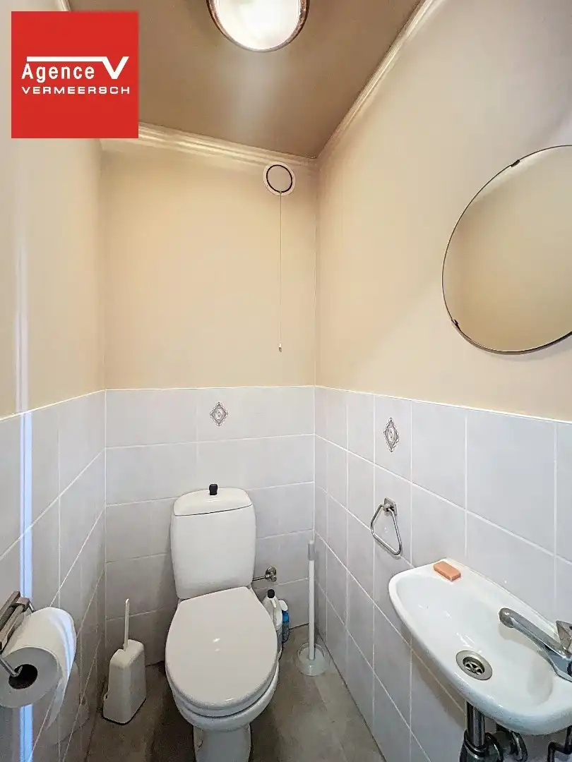 Klassevol gelegen gelijkvloers appartement te Mariakerke met terras.  foto 15