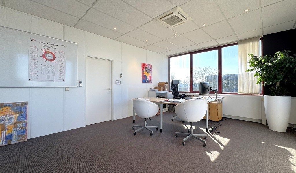 Instapklare kantoren te huur vlakbij A12 in Aartselaar foto 8