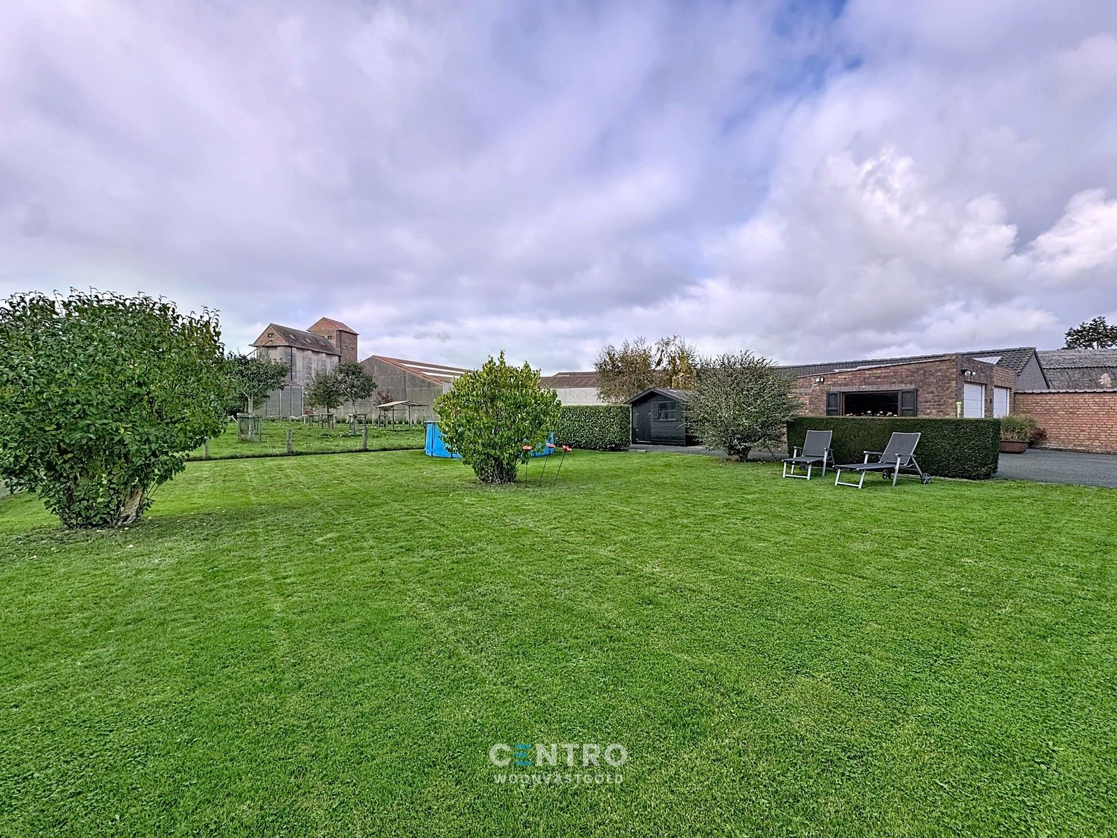 INTERESSANTE villa te Meetkerke met 3 slpks, PRAKTIJKruimte én 2 garages op 1.975m2! foto 22