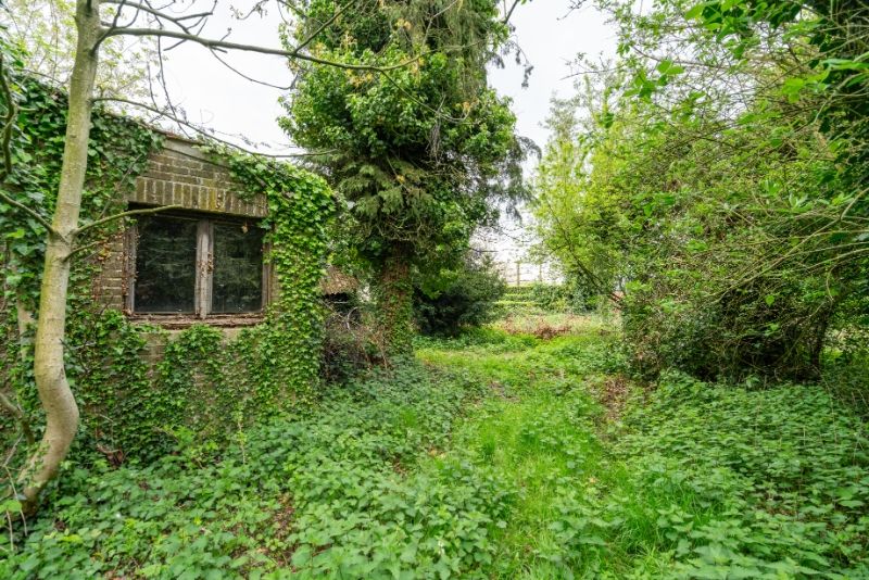 Eigendom 2563m² grondopp - 27m straatbreedte !!! foto 22