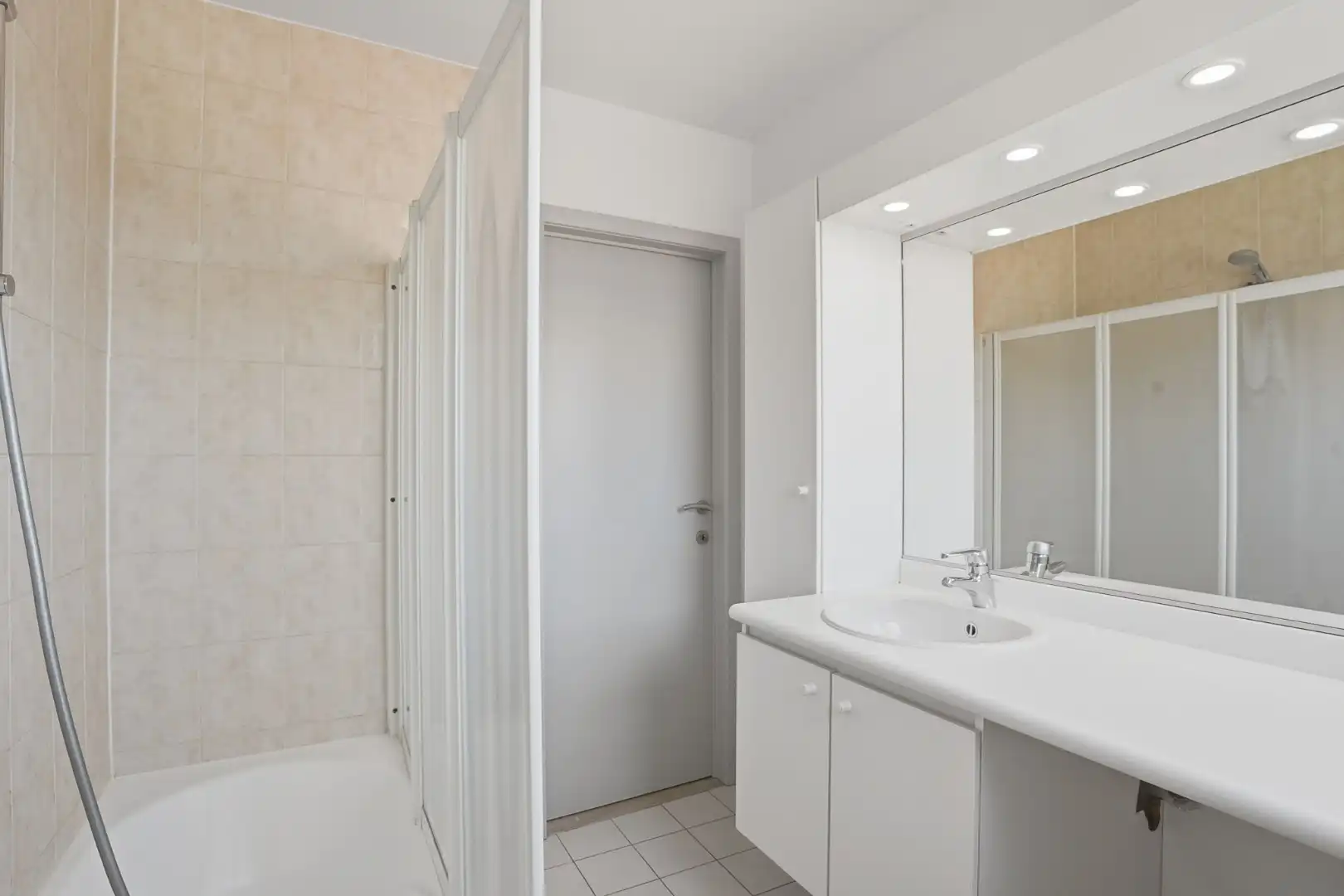 Instapklaar appartement met 2 slaapkamers te Eernegem foto 13