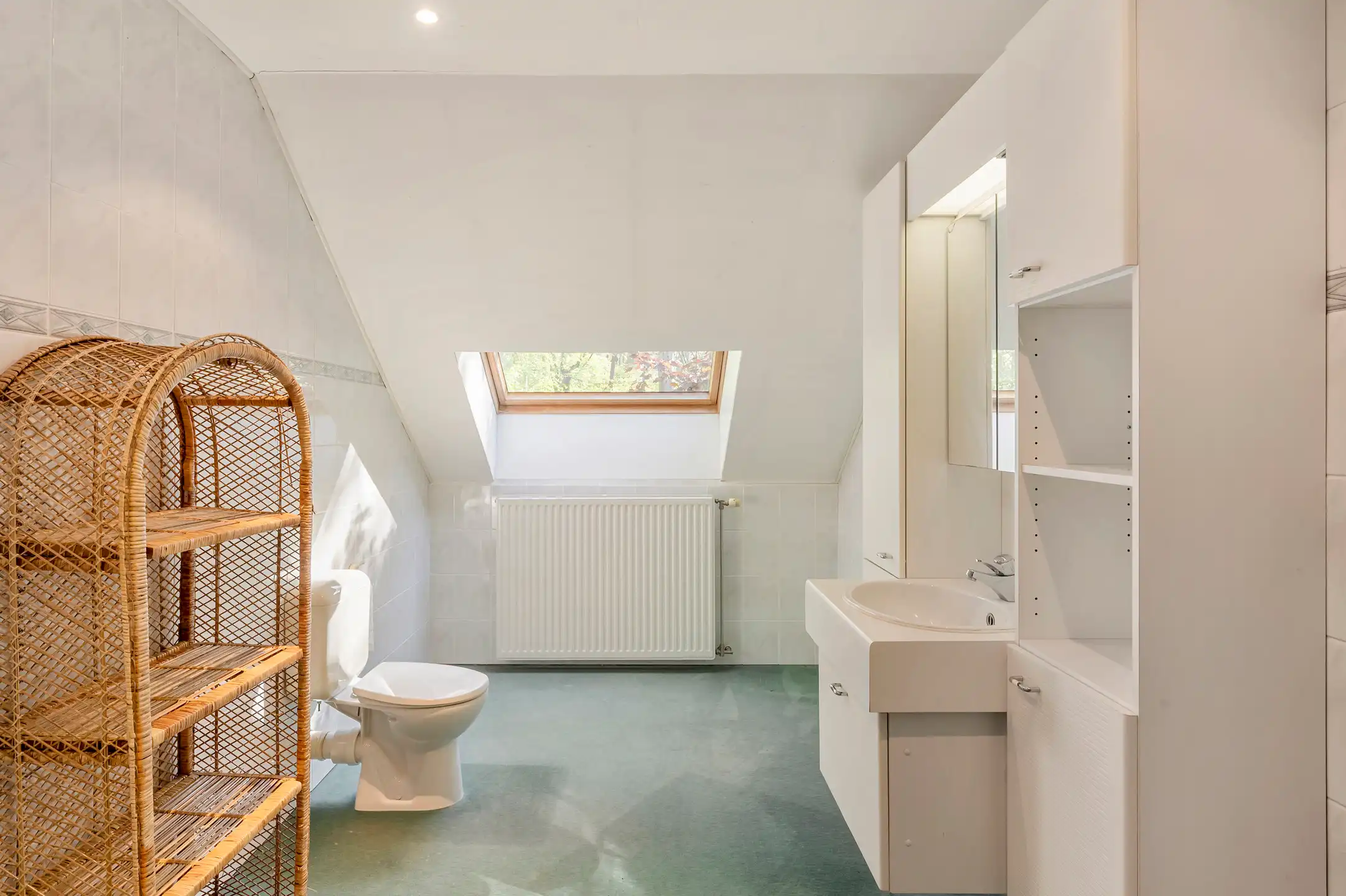 Vrijstaand en residentieel gelegen woning in groene oase met zonnige tuin. foto 21