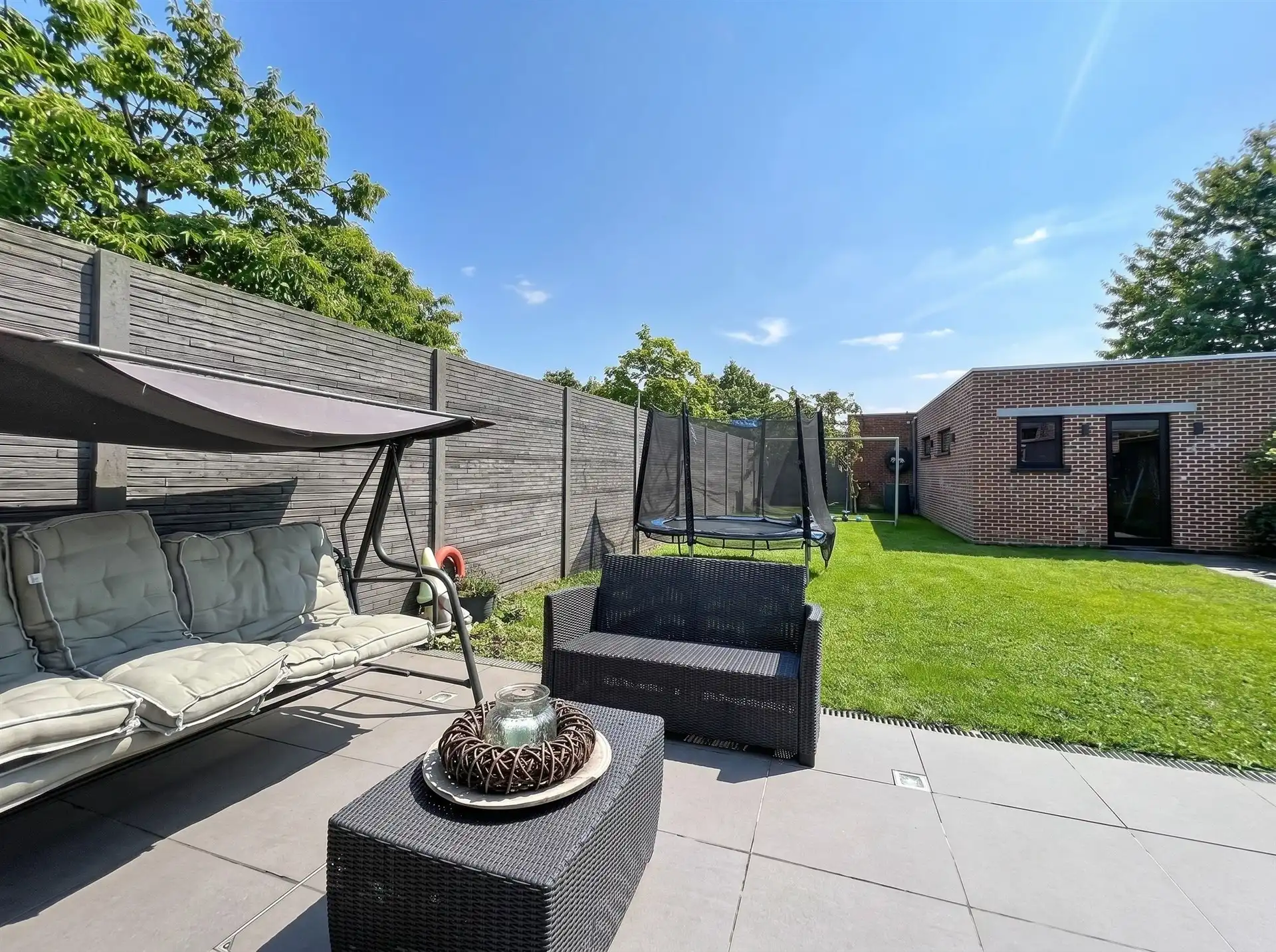 Instapklare gezinswoning met 3 slaapkamers en garage op toplocatie foto 17