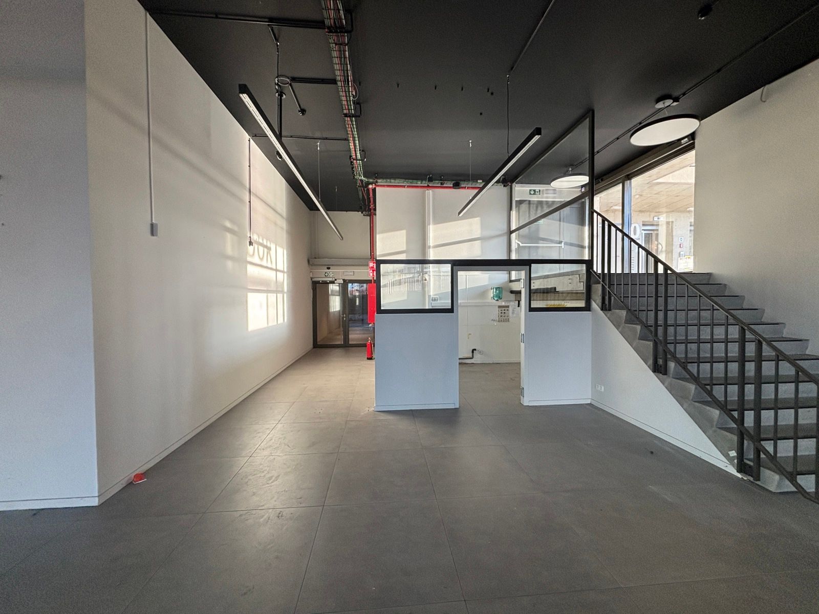 Commerciële ruimte (999 m²) te huur – Keerdok Mechelen foto 5