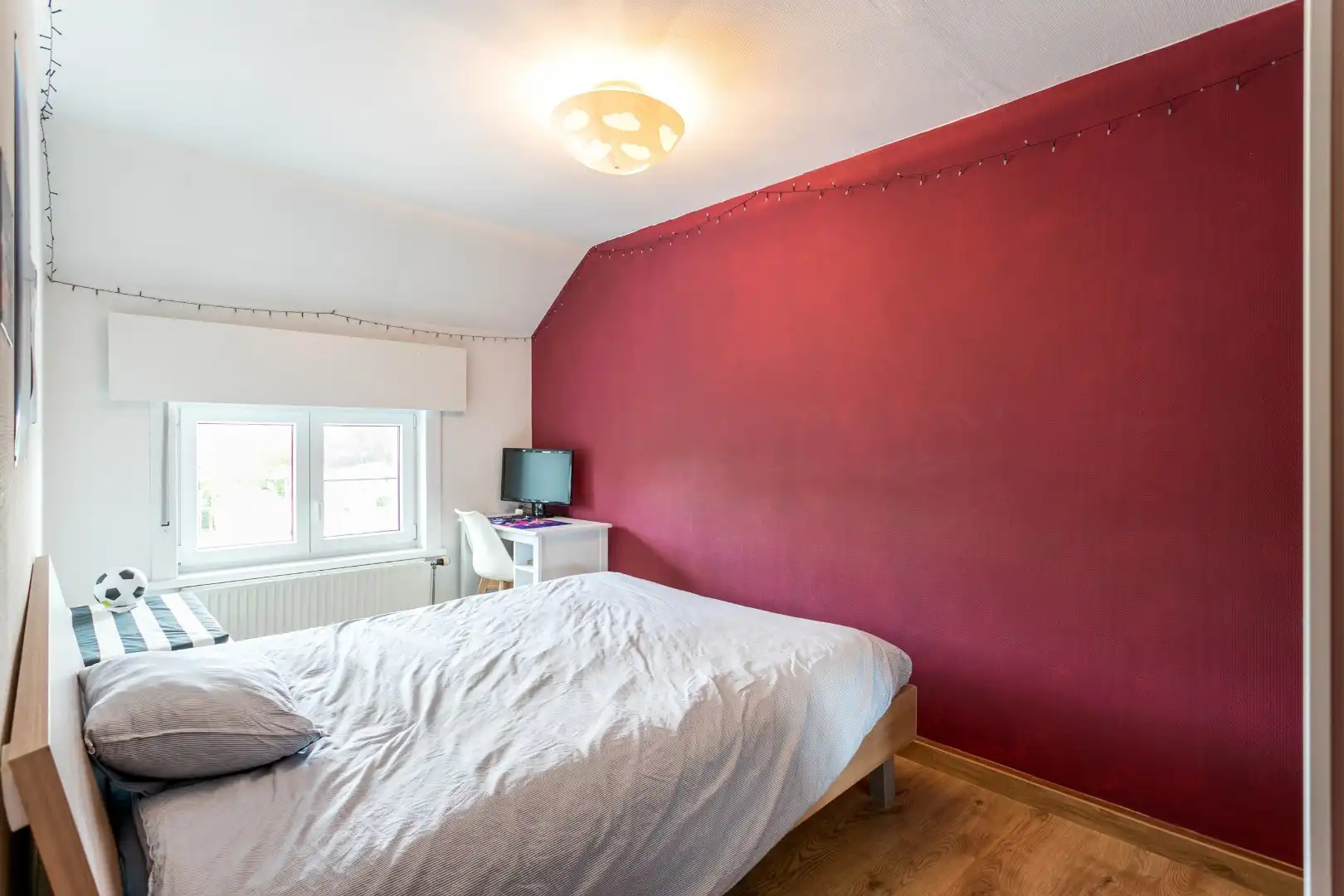 Gerenoveerde 3-gevelwoning met tuin en 4 slaapkamers te Sint-Genesius-Rode foto 17