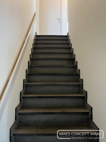 Duplex 2 slaapkamerappartement met balkon in Anzegem te huur foto 8