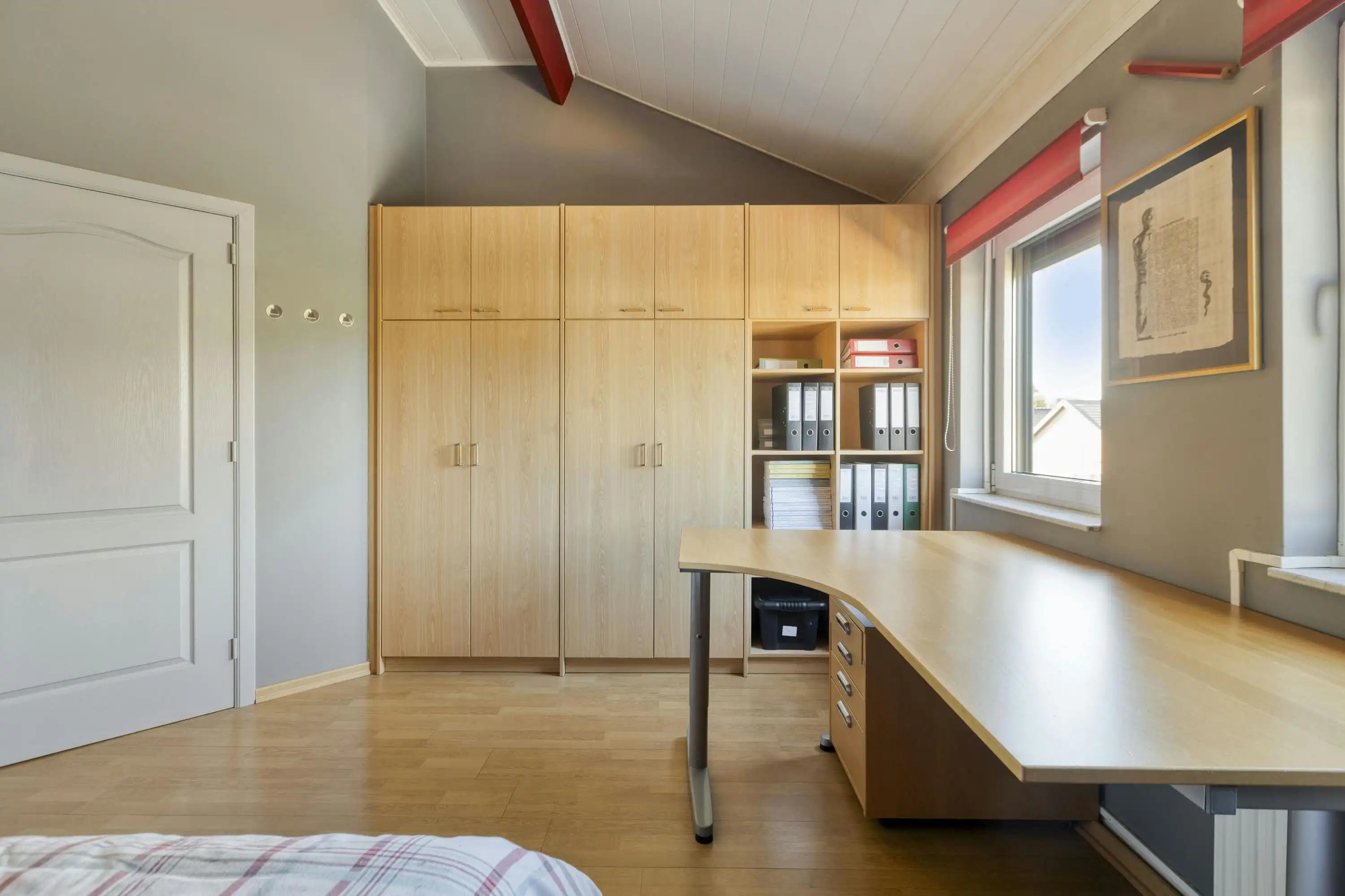 Instapklare gezinswoning met 5 slaapkamers en tuin te Diepenbeek foto 23