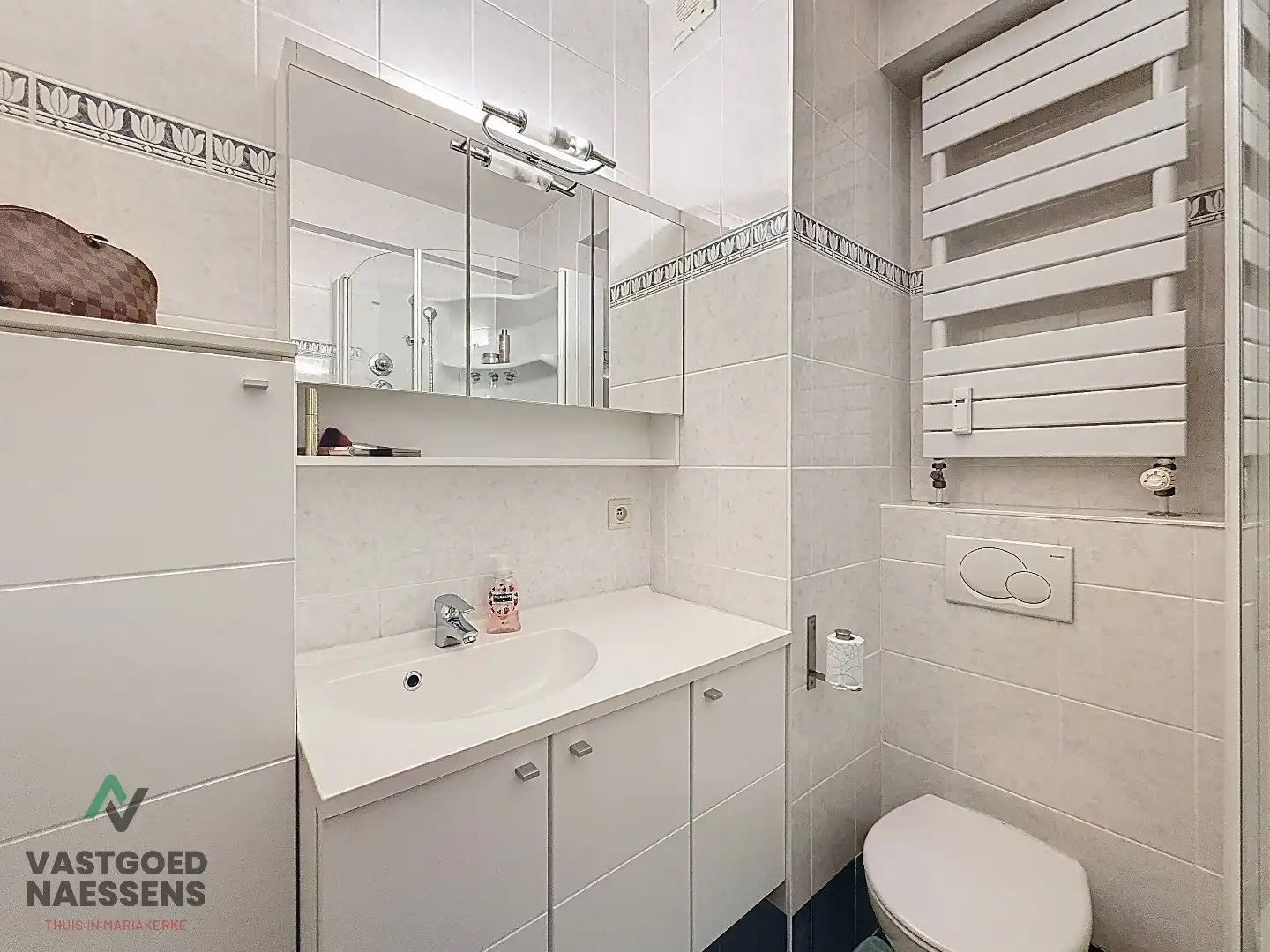 GEMEUBELD 2 SLPK APP IN CENTRUM OOSTENDE foto 13