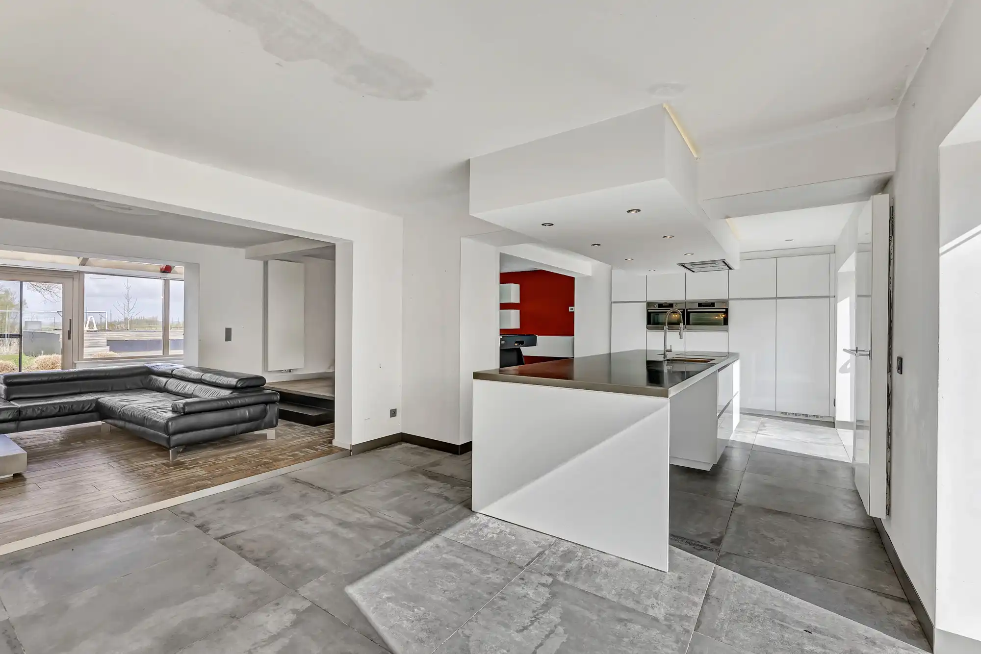 Hoeve te koop met 4 slaapkamers op prachtig perceel foto 8