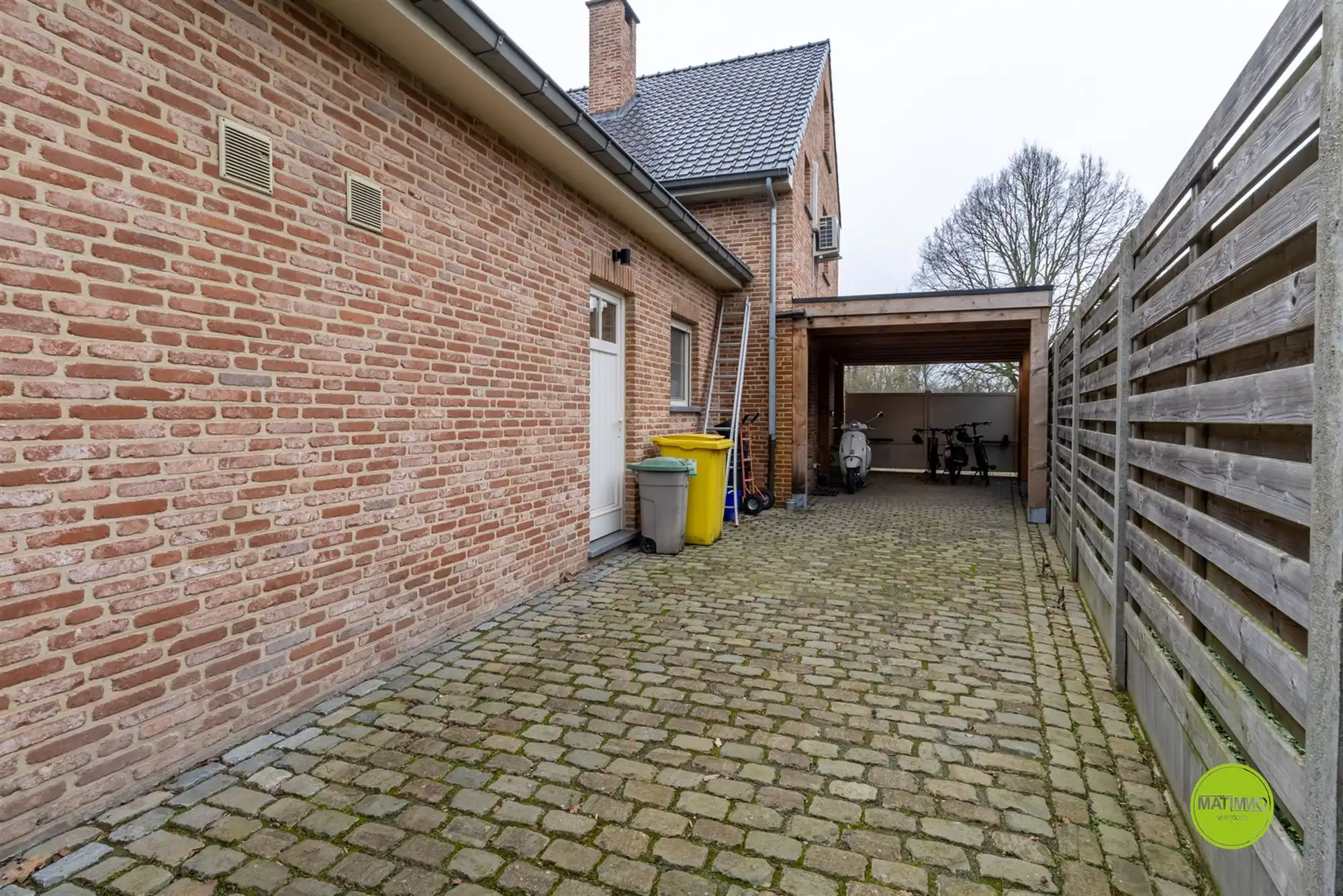 Ruime, energiezuinige gezinswoning met zwembad in Laakdal foto 35