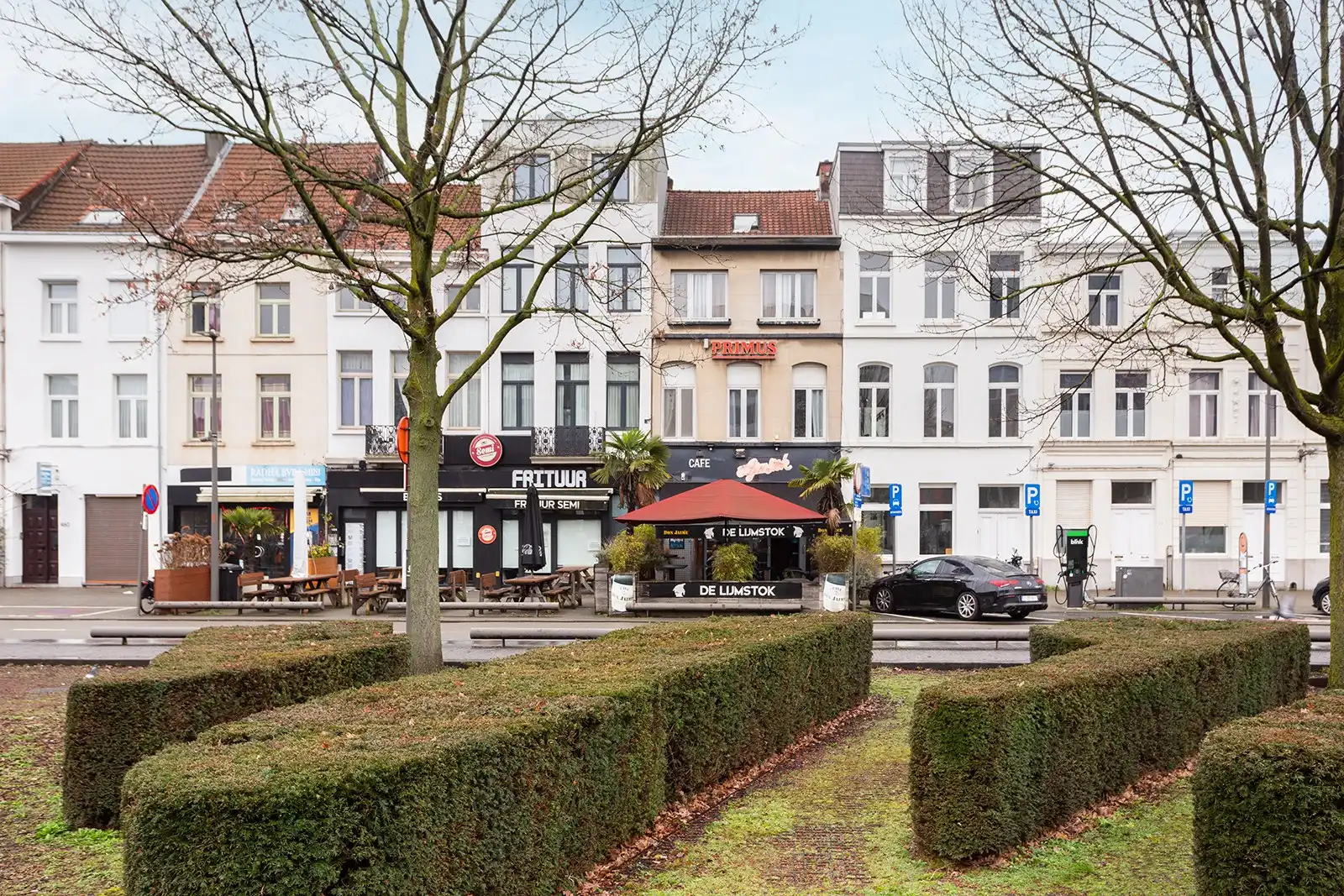 Handelshuis aan Berchem station foto 22