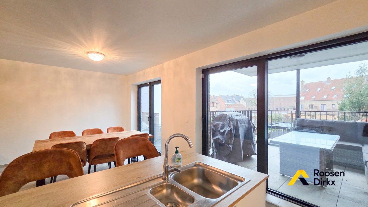 PRACHTIG APPARTMENT MET 2 SLK EN TERRAS HARTJE BREE! foto 16