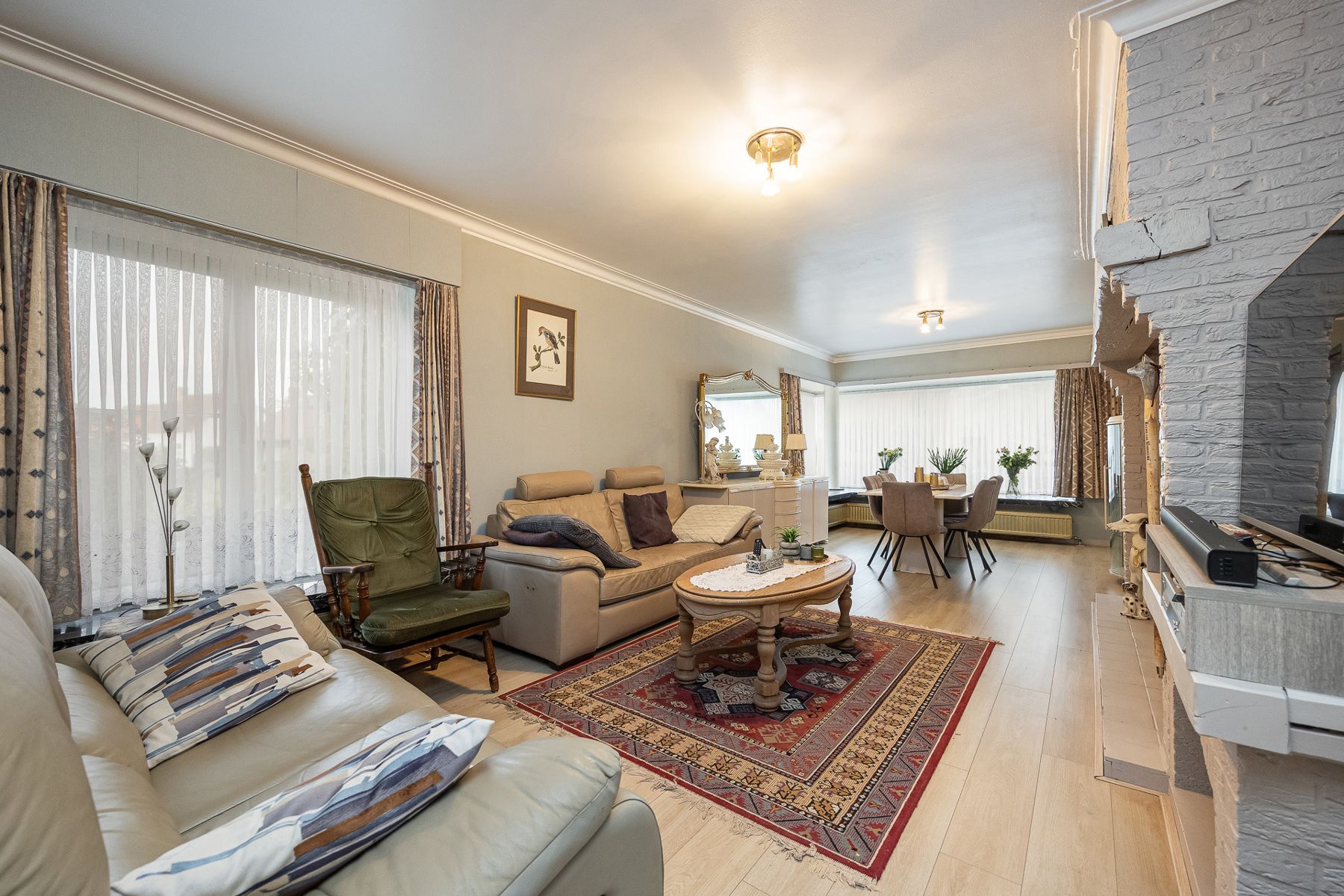 Het betreft een gerenoveerde laagbouwwoning in het centrum van Oud-Turnhout op een perceel van ca 600 m². foto 5