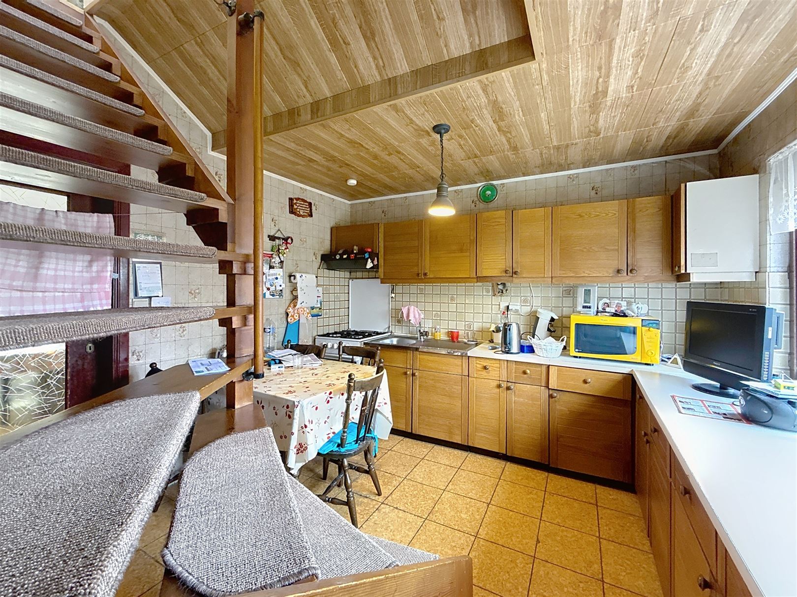 Te renoveren woning met aanbouw, 3 slpks, tuin, 11a 19ca foto 11