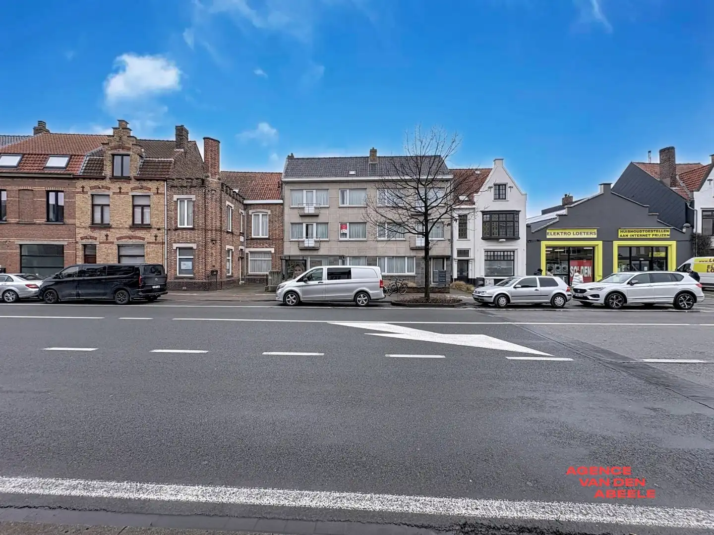 Ruim en hedendaags appartement met 3 slaapkamers  foto {{pictureIndex}}