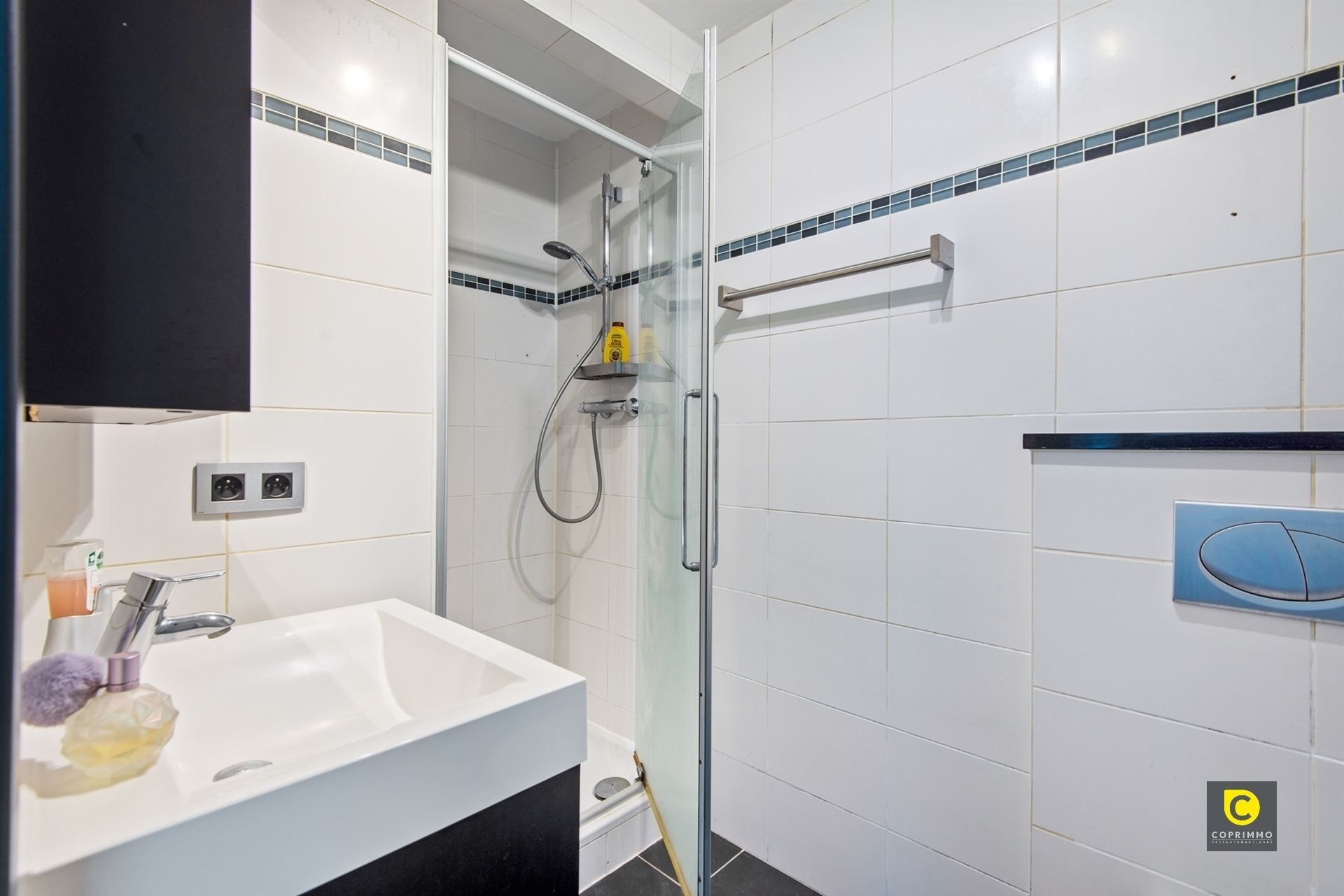 Ruim 2 slaapkamer app + autostaanplaats! foto 7