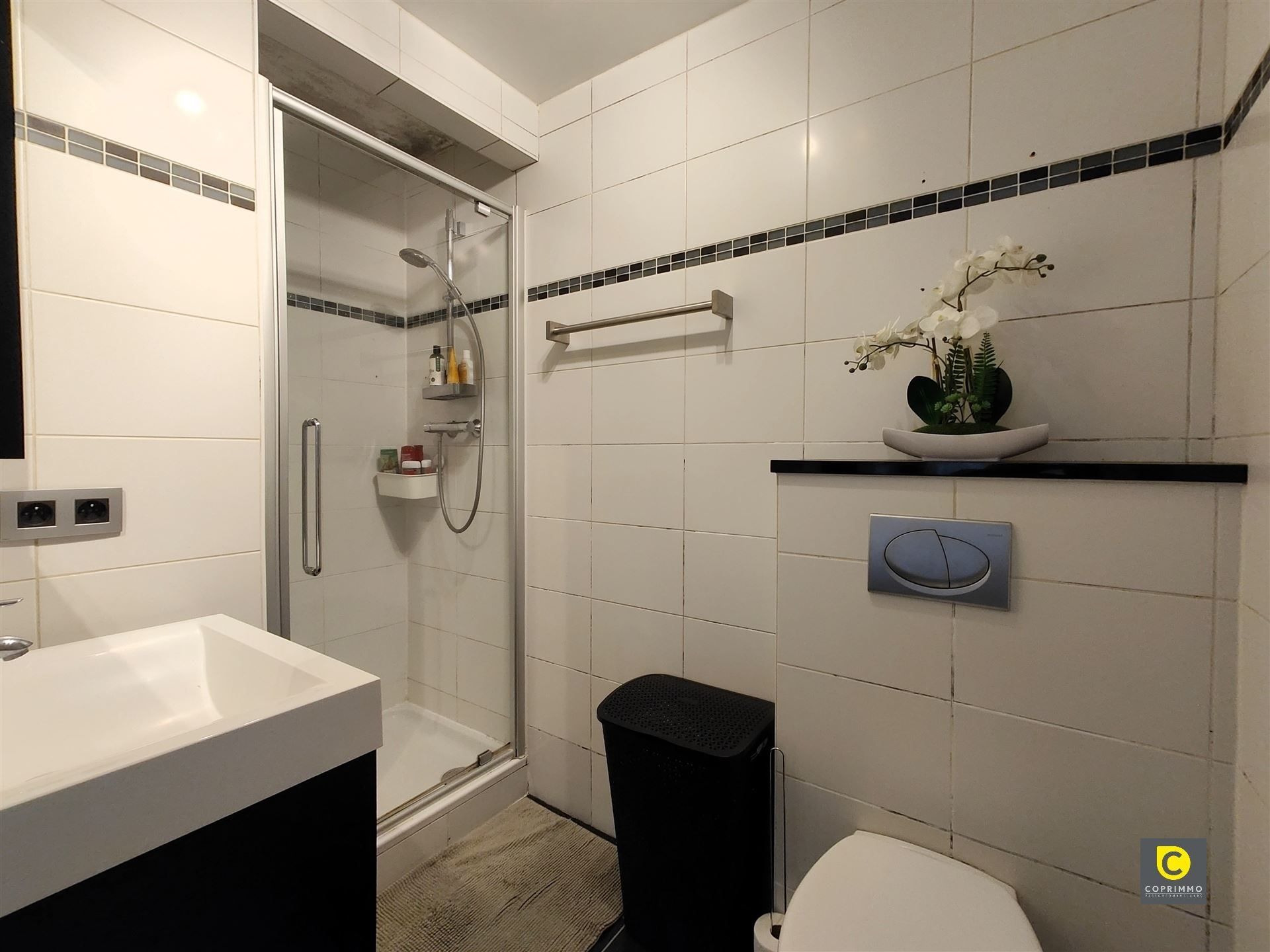 Ruim 2 slaapkamer app + autostaanplaats! foto 7