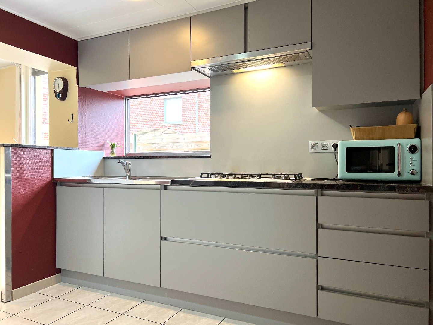 Charme troef in deze starterswoning te Wevelgem! foto 18