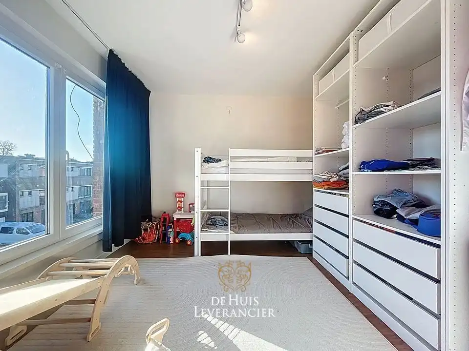 Lichtrijk wonen in de gegeerde Altena-wijk: Een instapklare thuis waar comfort en locatie elkaar ontmoeten foto 12