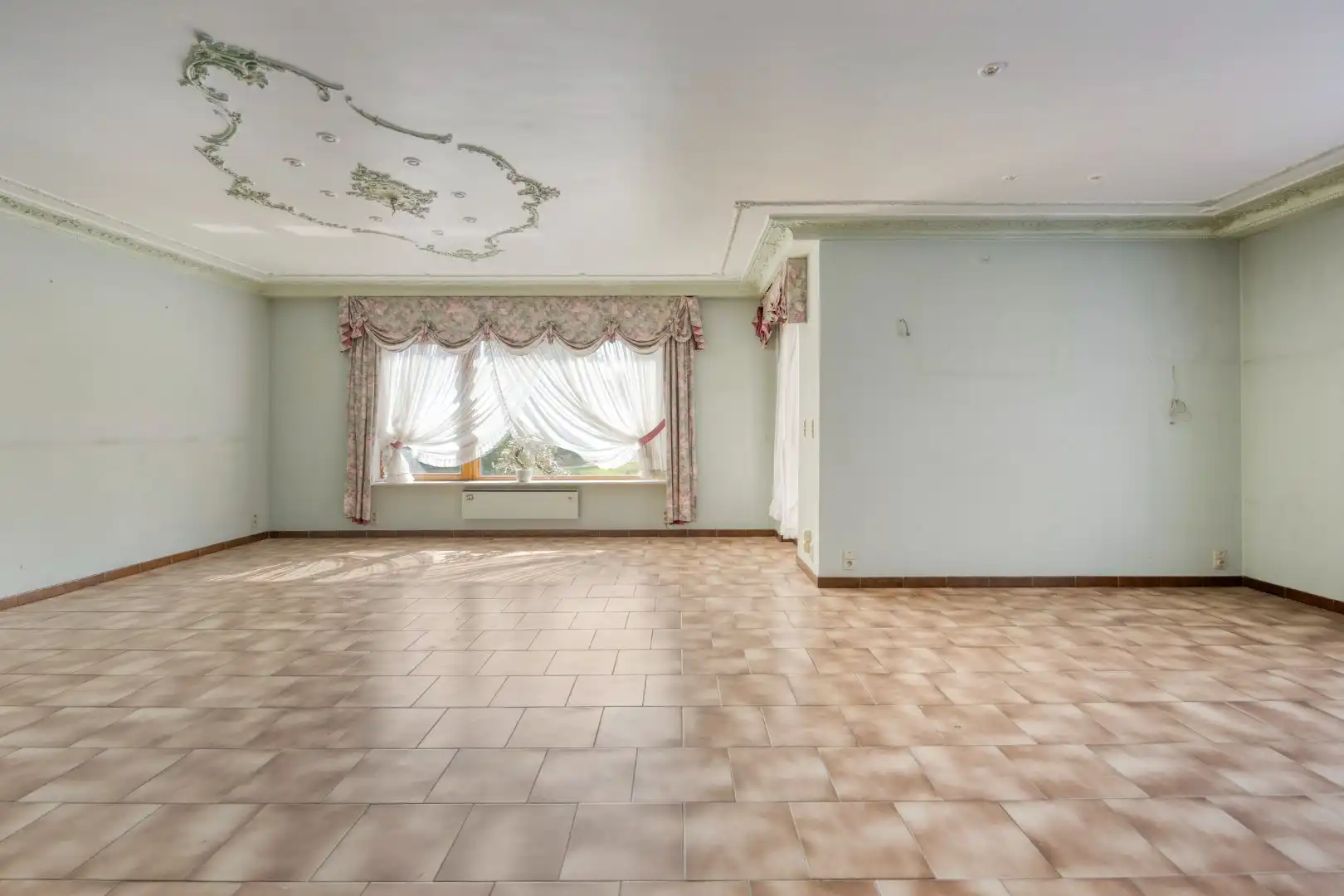 BUNGALOW – 2/4 kamers, garage & kelders – 1650 BEERSEL foto 8