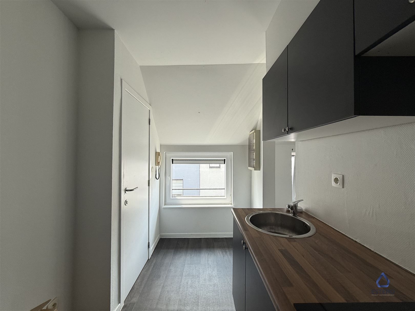 Gerenoveerde studio aan Dampoort foto 5