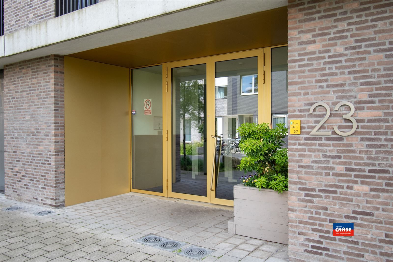 Nieuwbouwappartement op parket met 2 slaapkamers, terras en mogelijkheid tot aankoop staanplaats foto 7