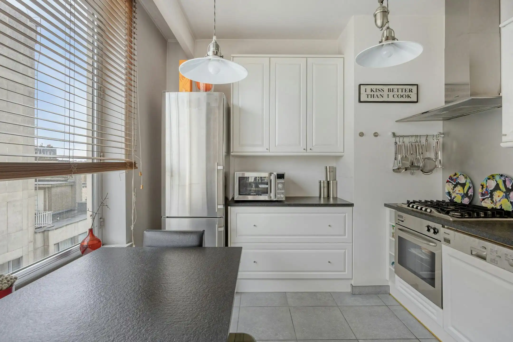 Appartement met twee slaapkamers en parkzicht te koop in Antwerpen centrum foto 9