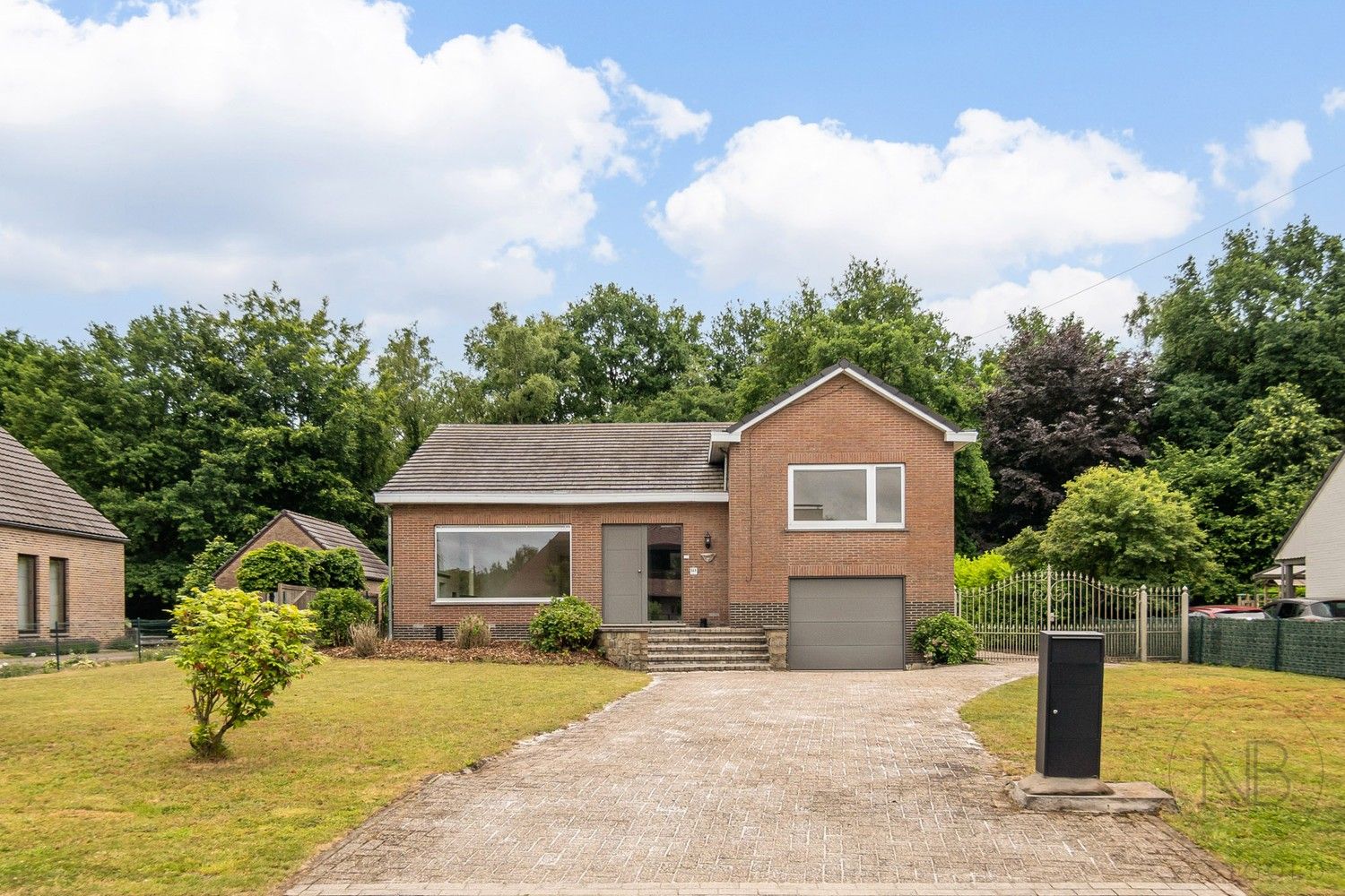 Hoofdfoto van de publicatie: Unieke split-level woning in Bokrijk