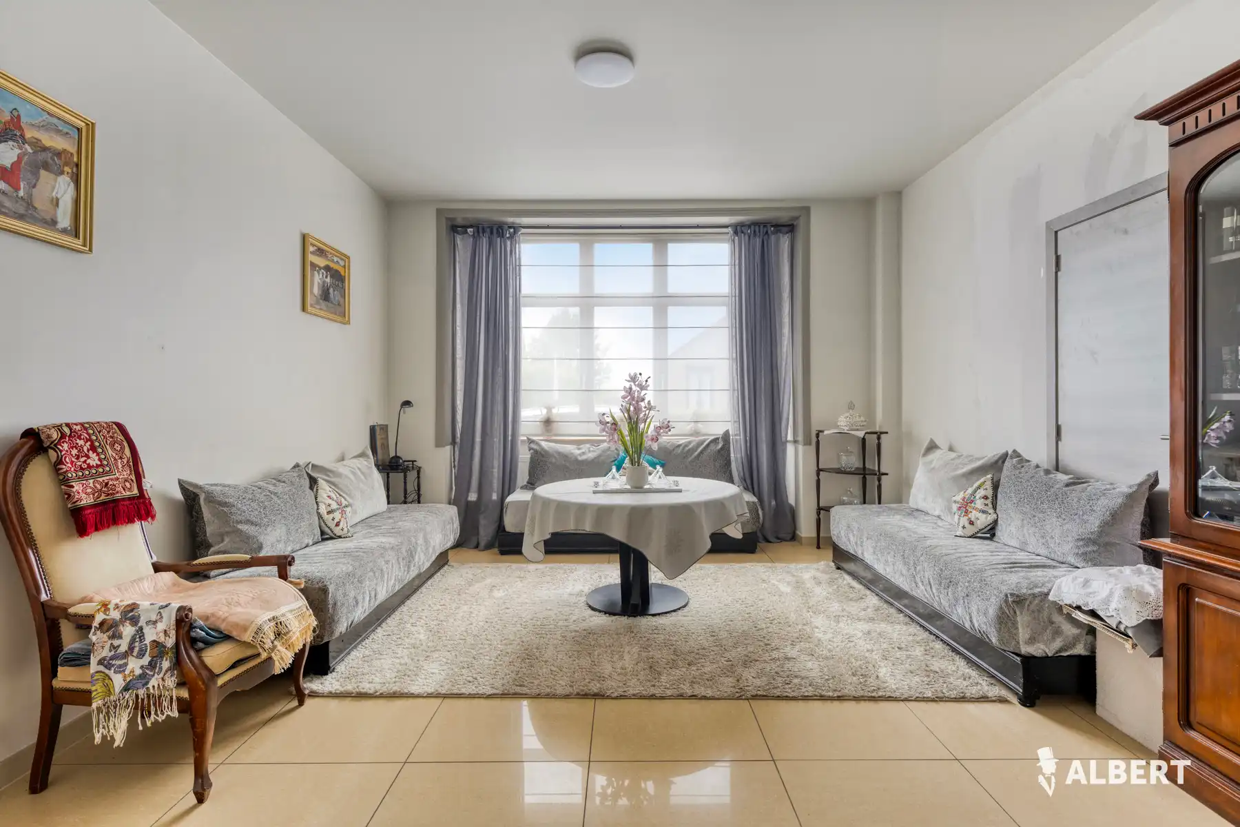 Opgrefriste opbrengsteigendom met 2 appartemente in Roosdaal foto 3