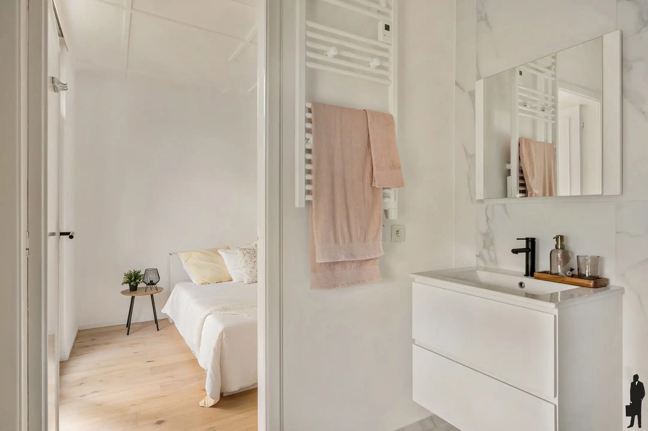 Gerenoveerde woning op ca. 520m2 met 3 slaapkamers en bureau foto 17