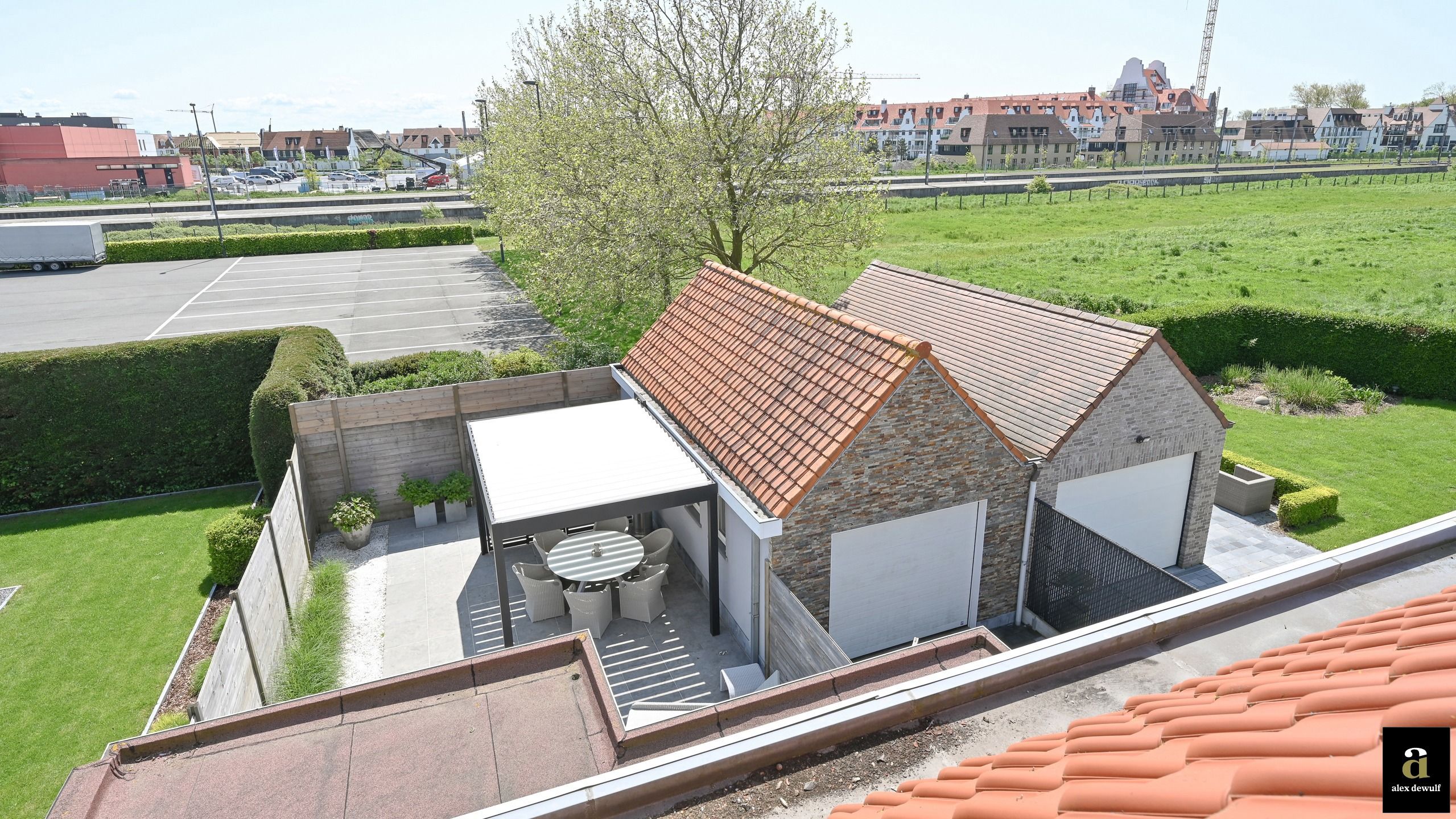 Gerenoveerde villa in hartje Knokke, met zonnige tuin  foto 30