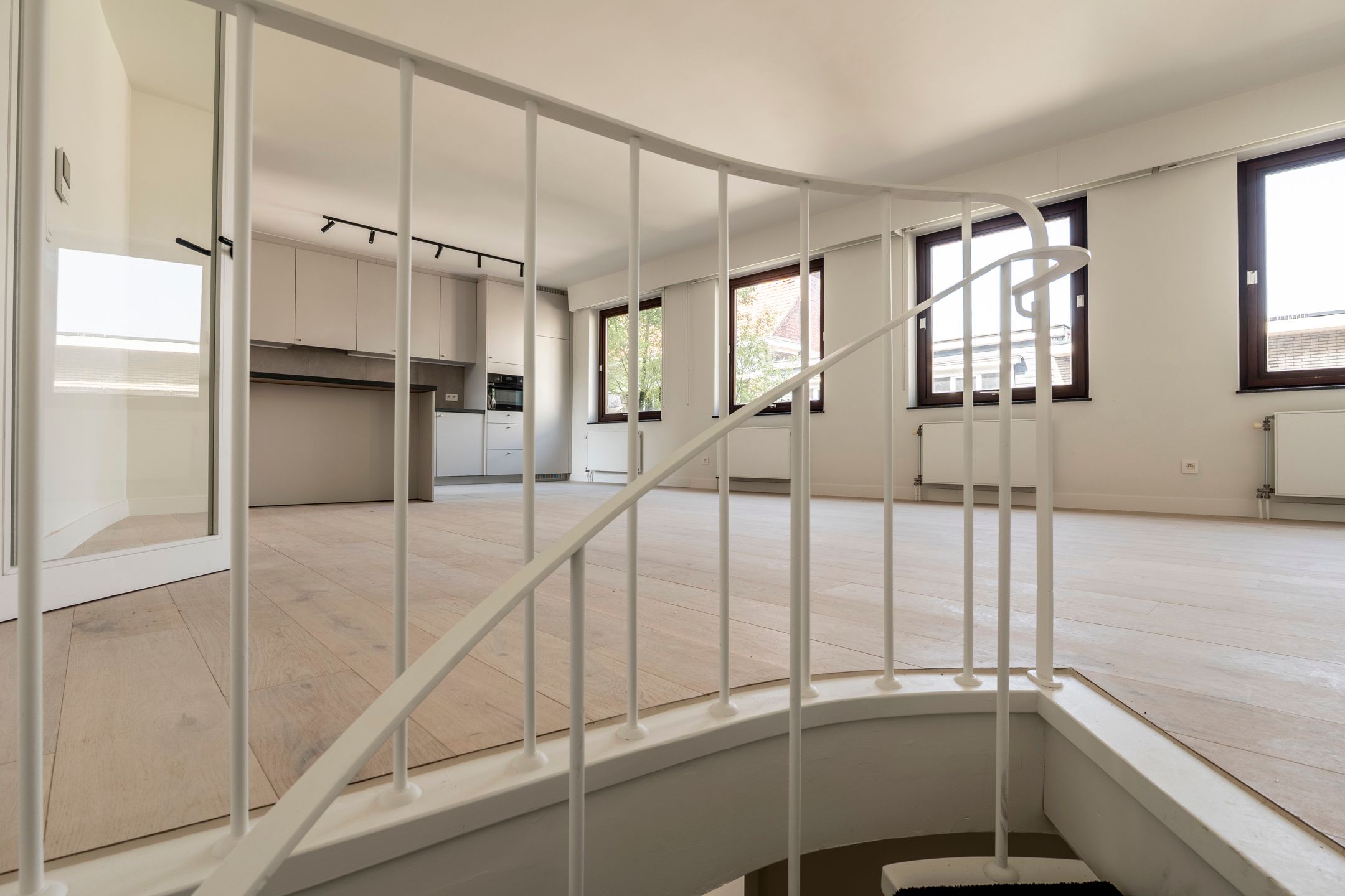 Gerenoveerd appartement 148m² met  groot zonneterras  foto 10
