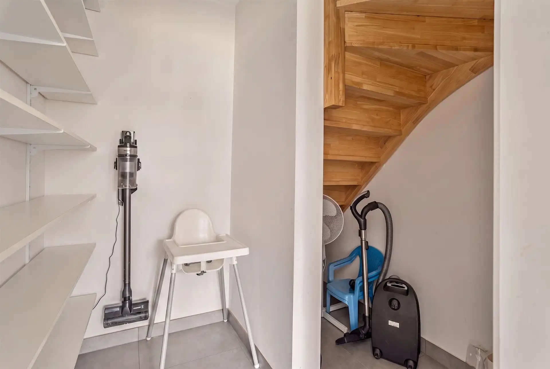 Instapklare woning met 3 slaapkamers en garage.  foto 9