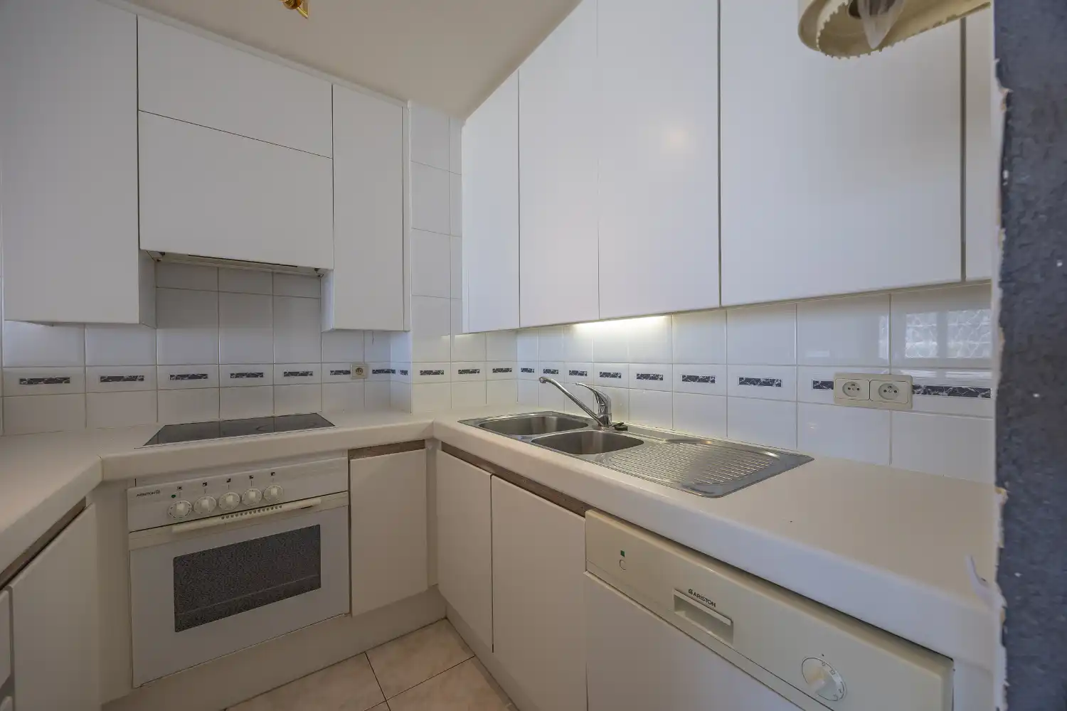 Uniek appartement met frontaal zicht op het casinoplein (met zeezicht!) foto 12