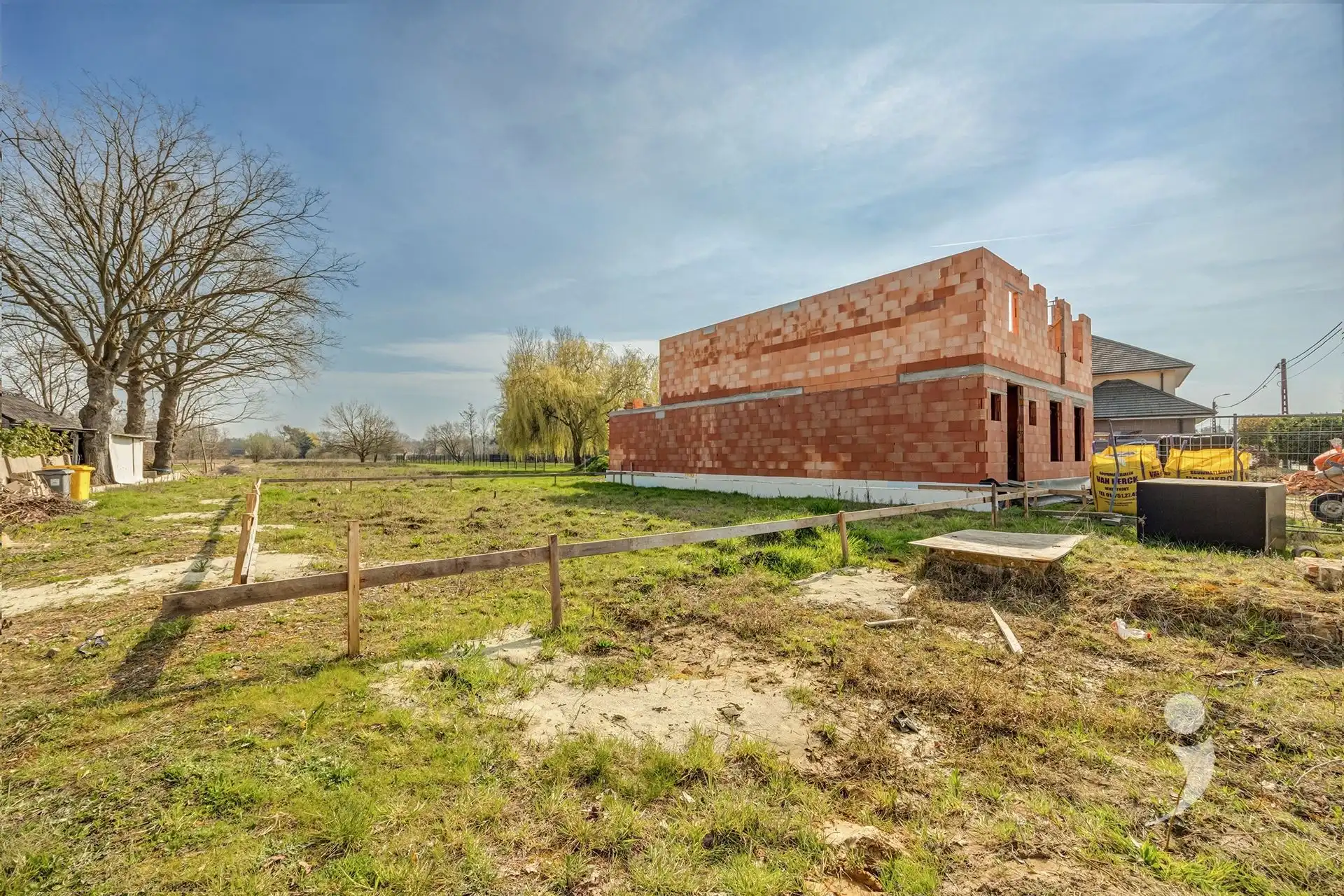 Bouwgrond voor een ruime halfopen bebouwing!  foto 4