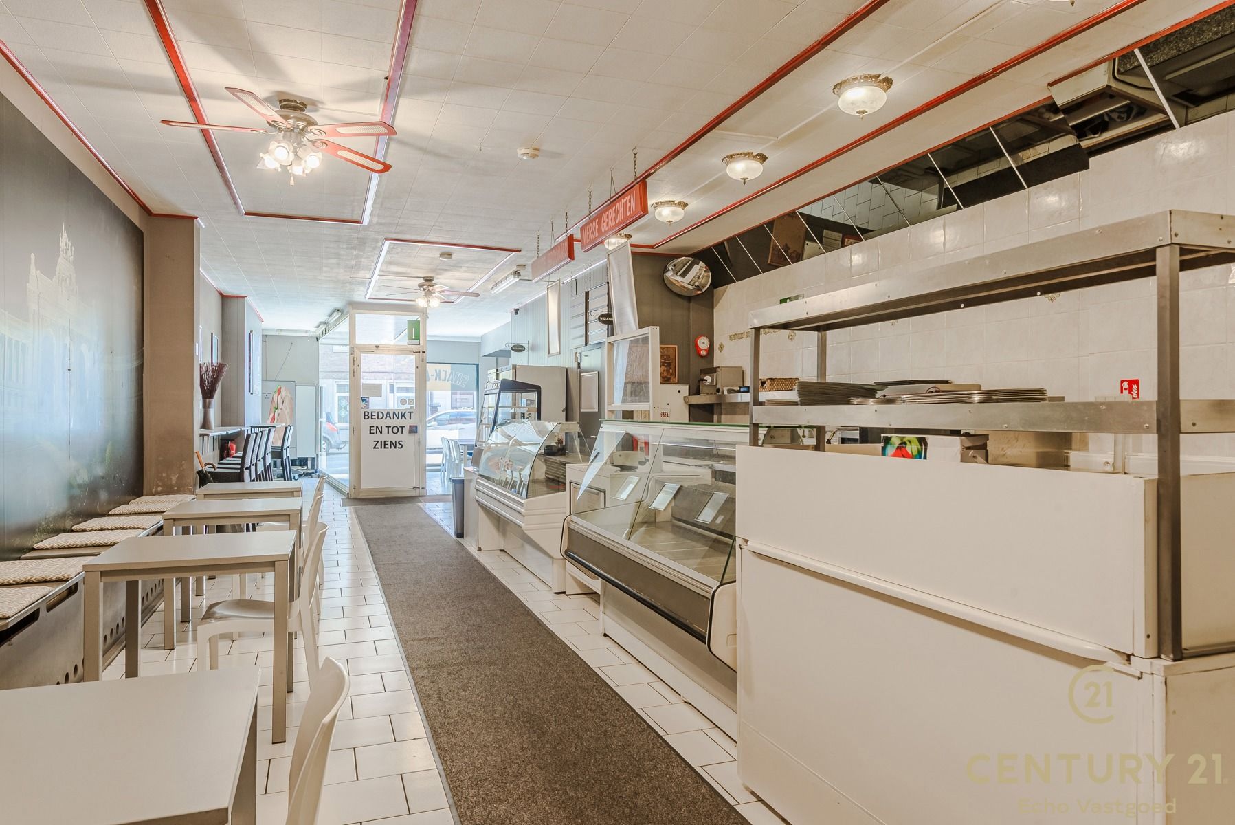 Ruim, startklaar handelspand met woonst op toplocatie foto 5