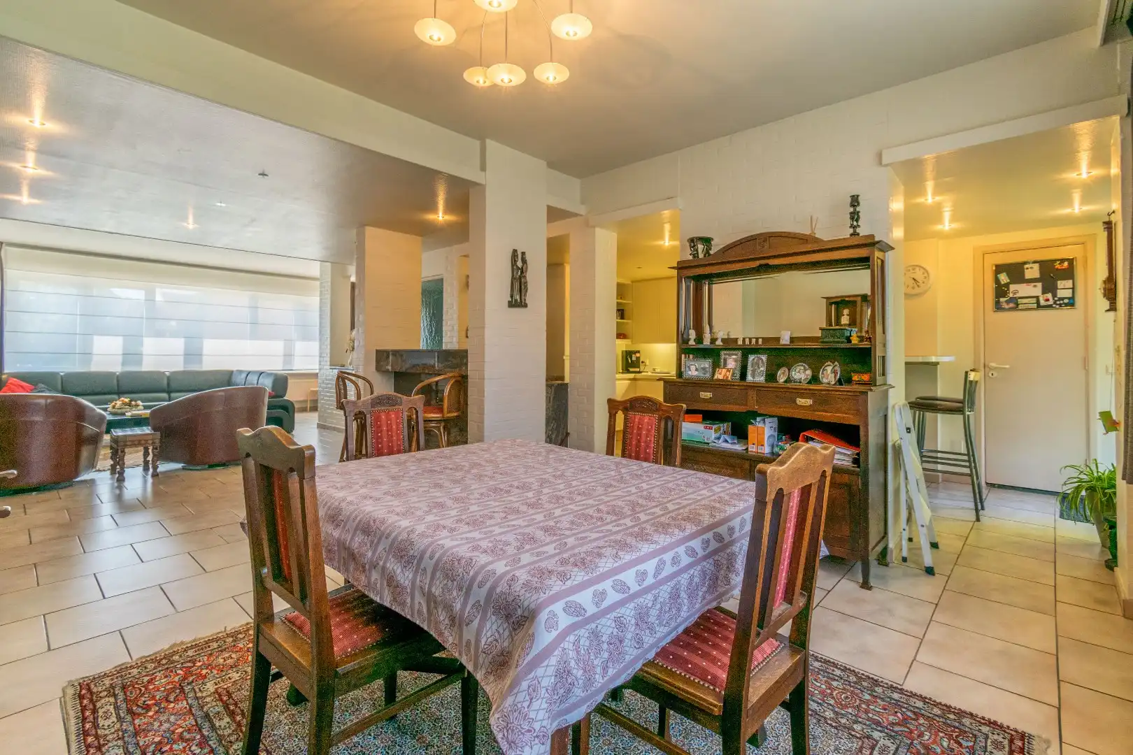 RUIME, INSTAPKLARE DRIEGEVEL BEL-ETAGE WONING ! foto 8