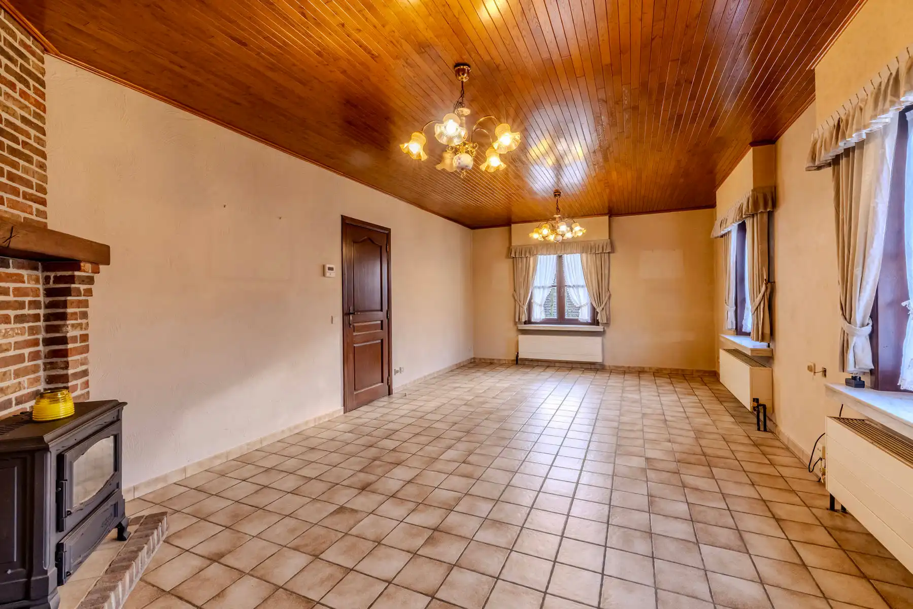 Open bebouwing met 3slpk, tuin en garage foto 7