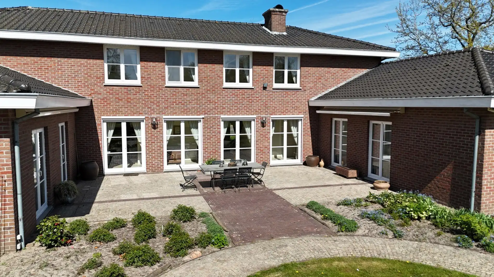 Tijdloze, stijlvolle villa met parktuin op toplocatie. foto 37