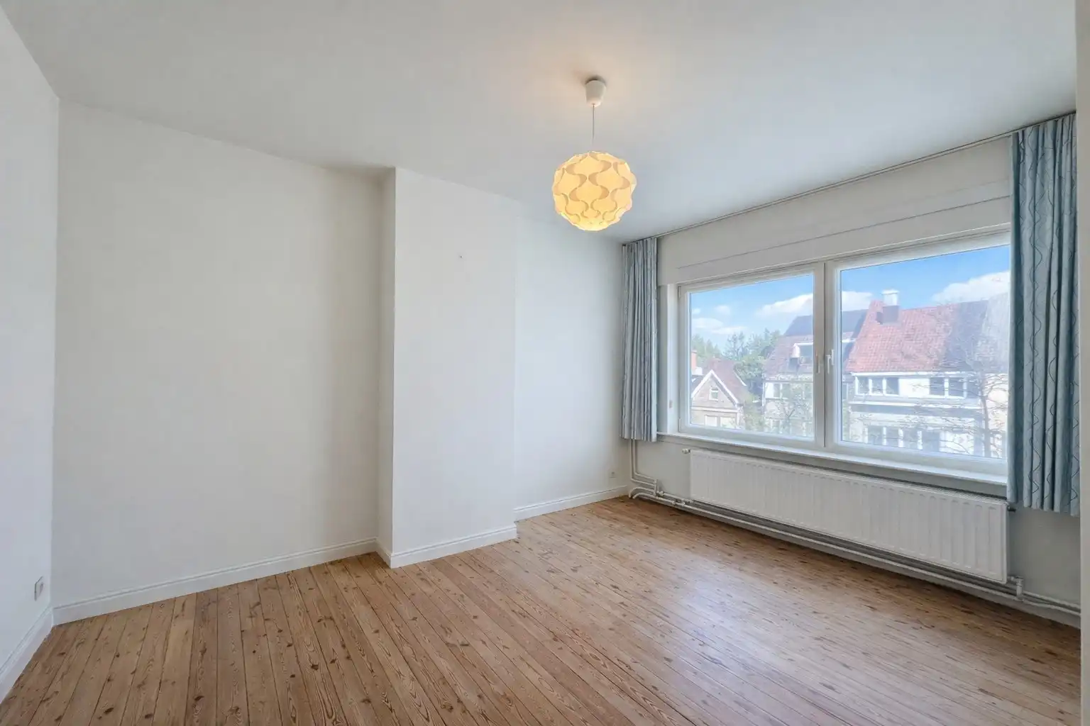 Ruime triplex met 3 slaapkamers in centrum Heist foto 9