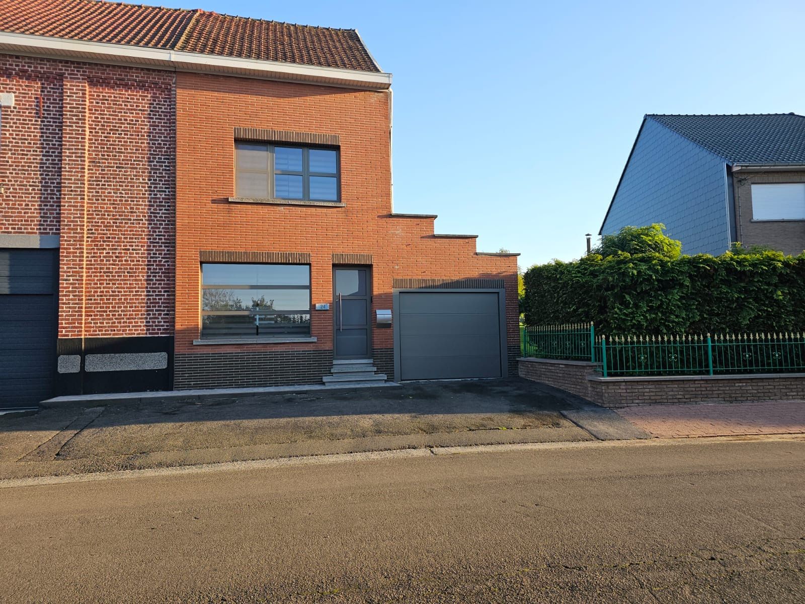 Hoofdfoto van de publicatie: Perfect onderhouden woning met tuin en garage