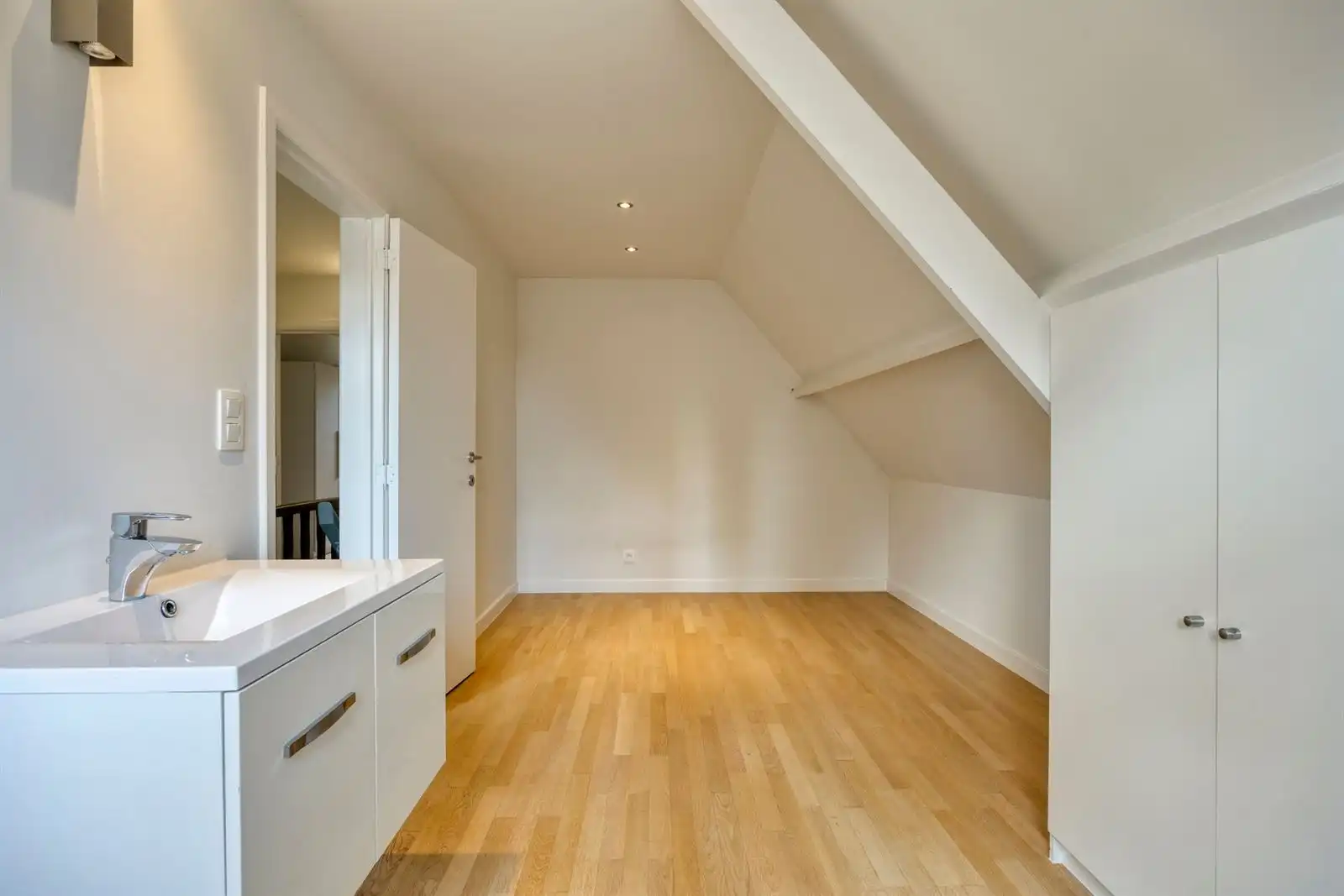 Prachtige open bebouwing met 3 slaapkamers, bureau en ruime tuin op toplocatie te Lint foto 28