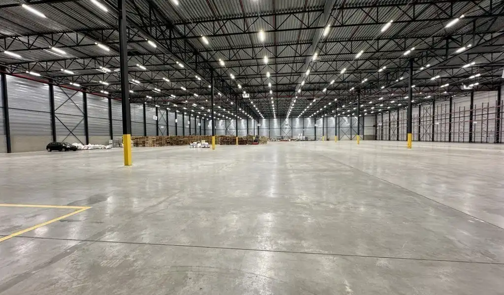 Loods met kantoren te huur in Kersdonk Logistics Centre Willebroek foto 3